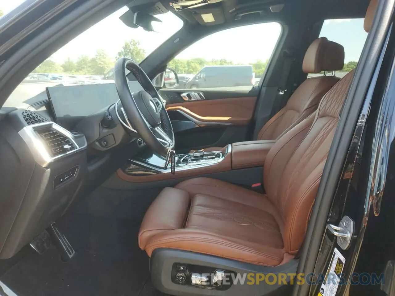 7 Photograph of a damaged car 5UX33EM03R9S85067 BMW X7 M60I 2024