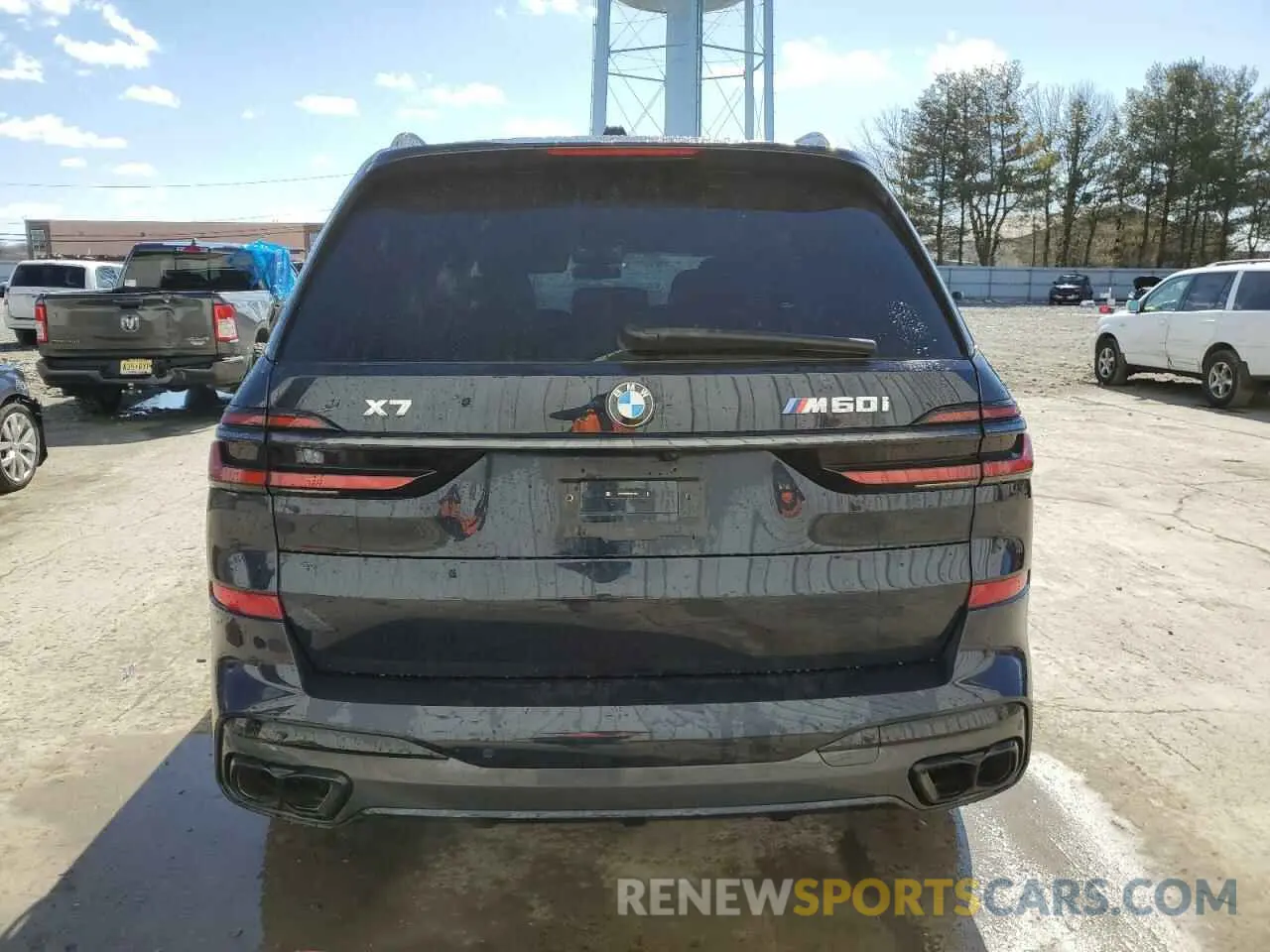 6 Photograph of a damaged car 5UX33EM08R9T81499 BMW X7 M60I 2024