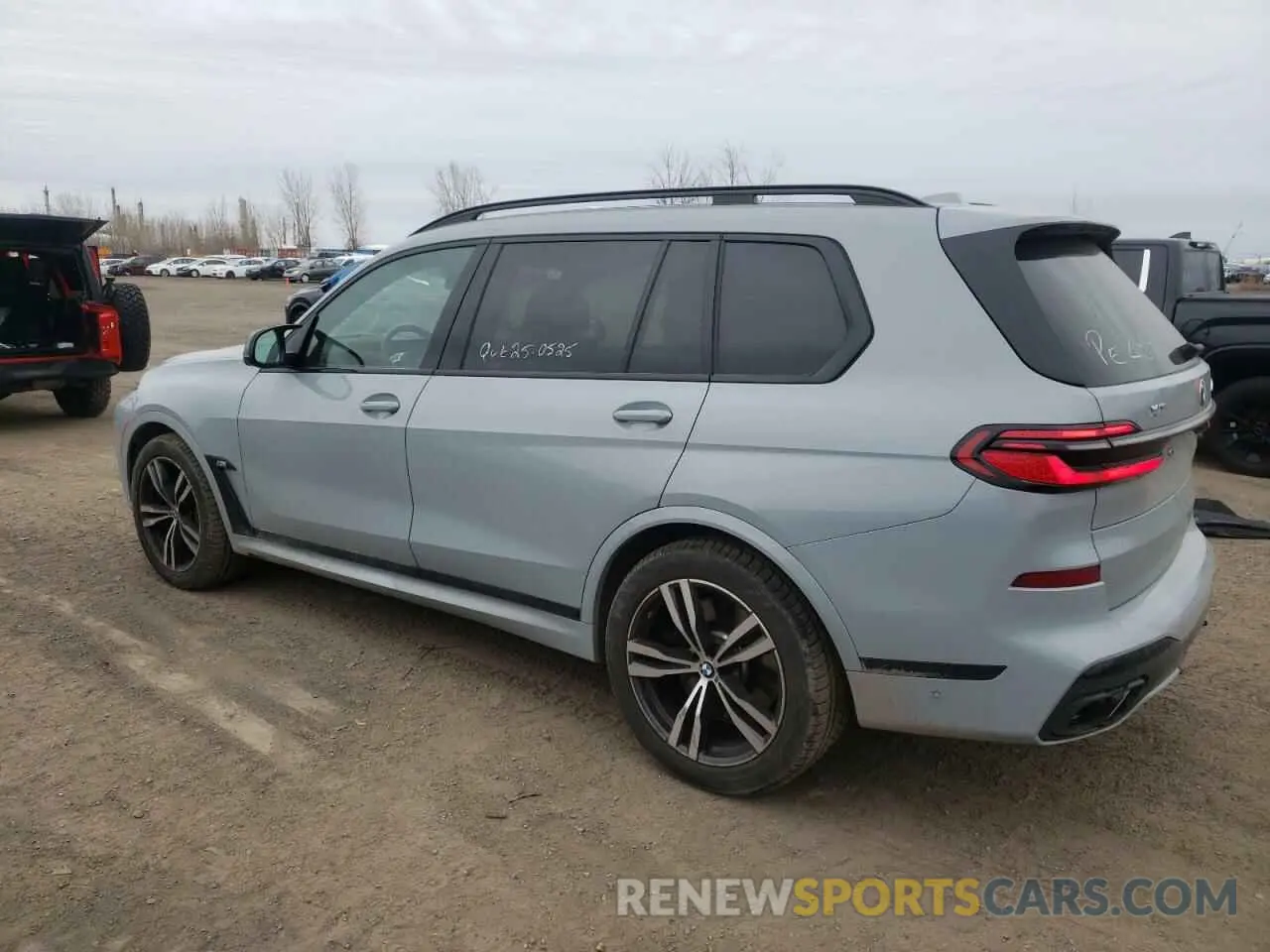 2 Photograph of a damaged car 5UX33EM0XR9S46475 BMW X7 M60I 2024