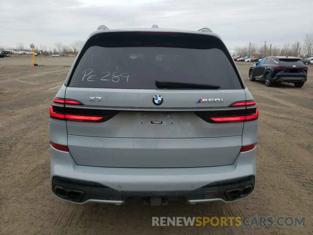 6 Photograph of a damaged car 5UX33EM0XR9S46475 BMW X7 M60I 2024