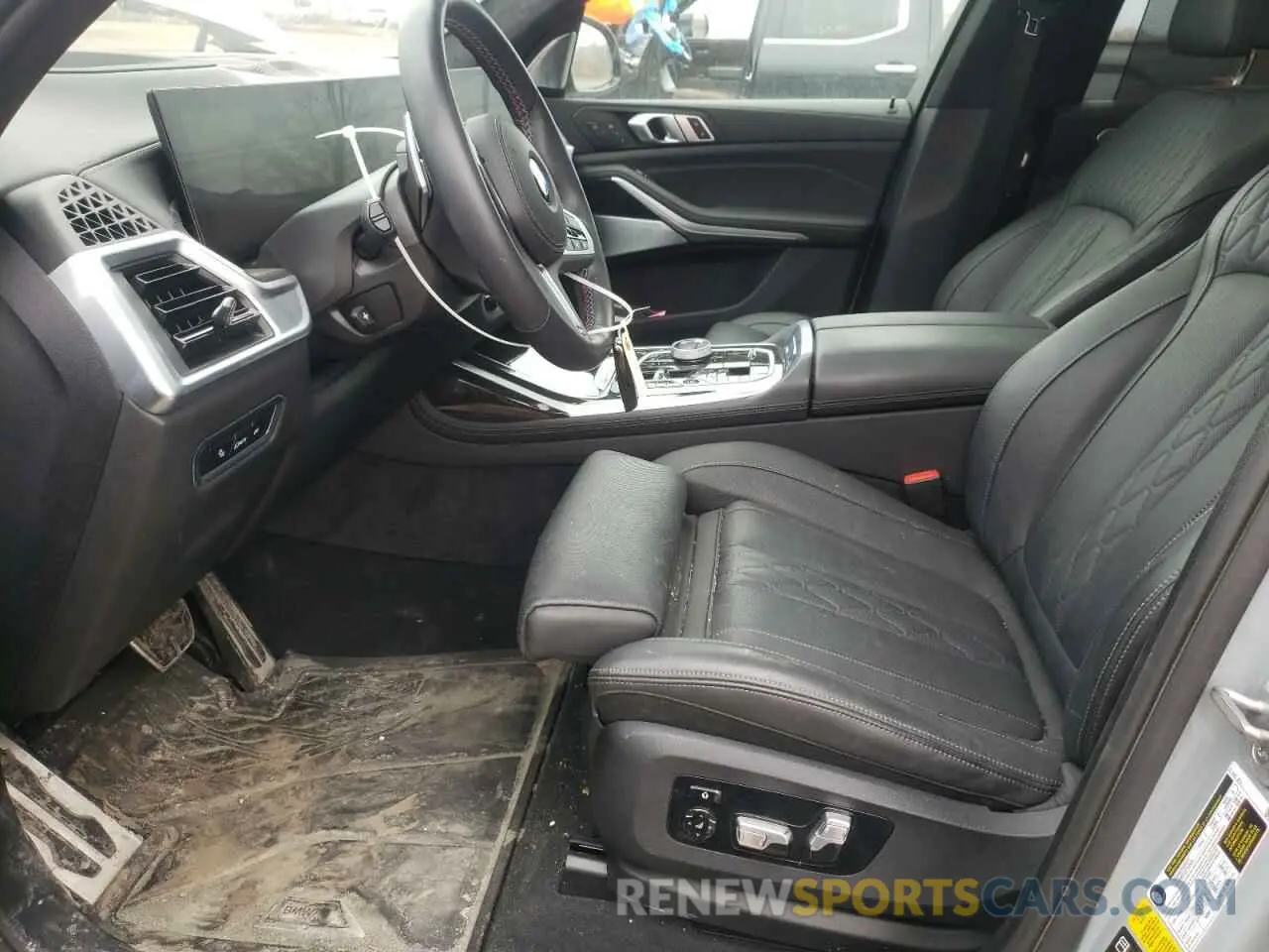 7 Photograph of a damaged car 5UX33EM0XR9S46475 BMW X7 M60I 2024