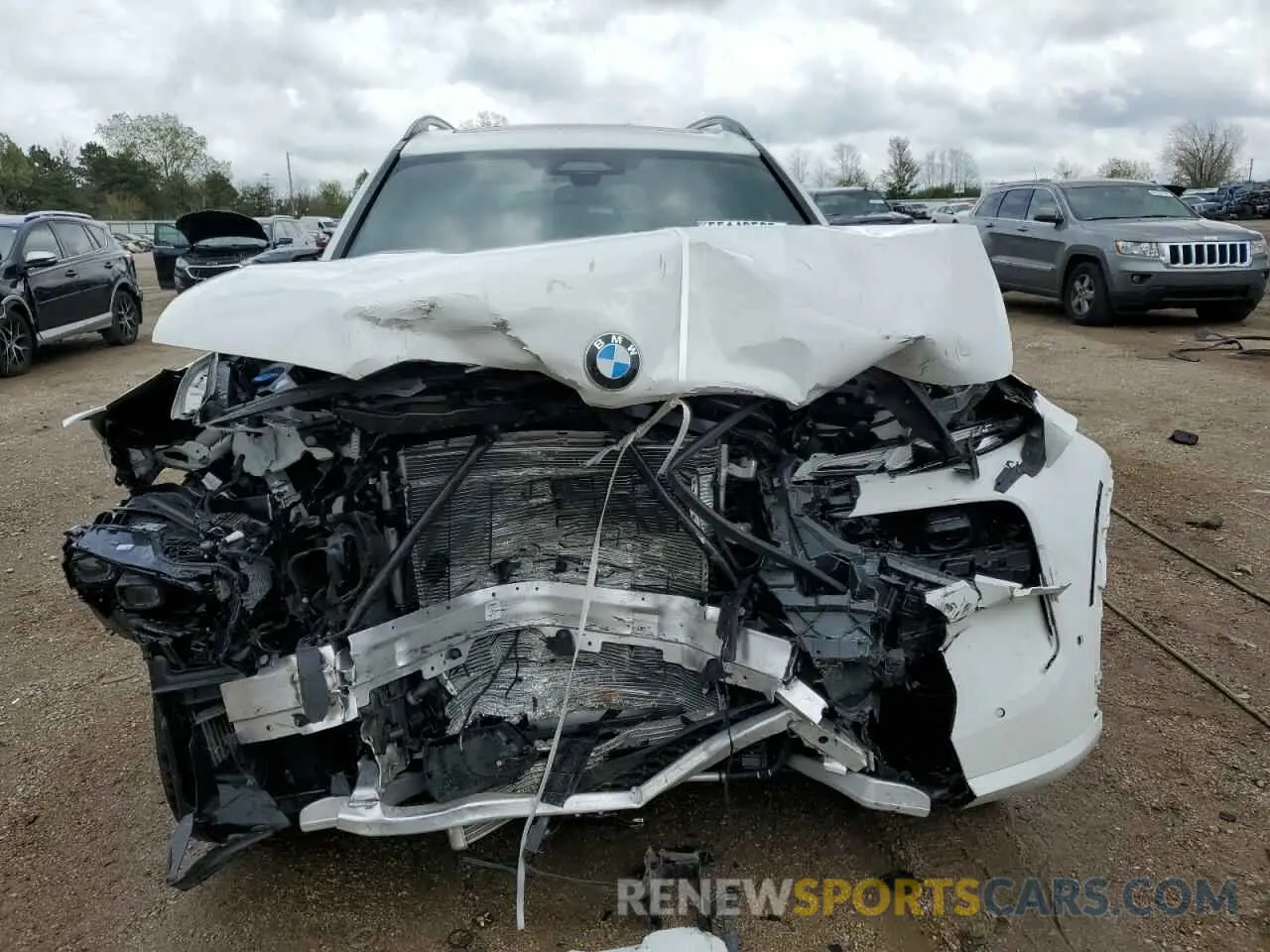5 Photograph of a damaged car 5UX33EM04S9W66870 BMW X7 M60I 2025