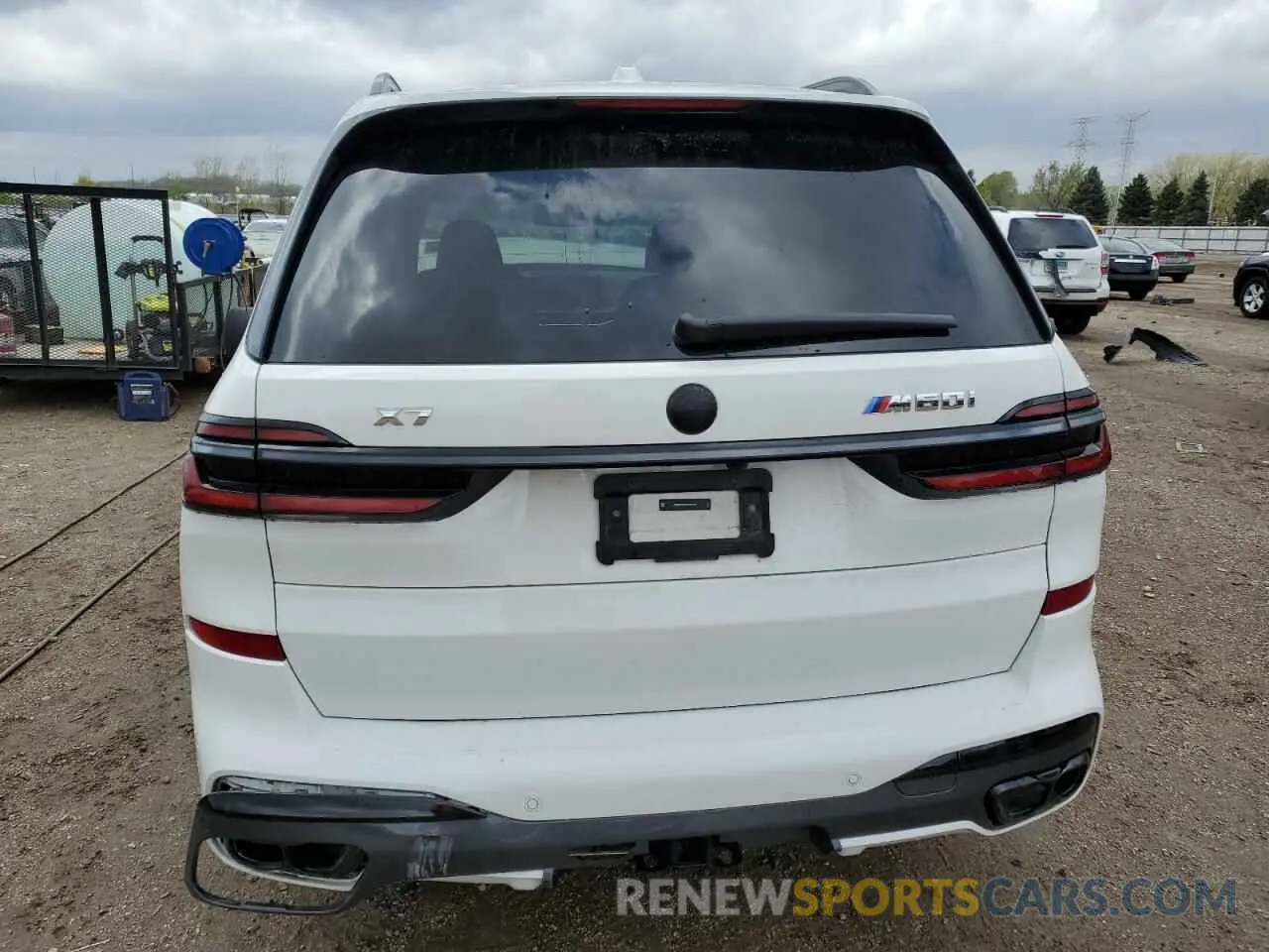 6 Photograph of a damaged car 5UX33EM04S9W66870 BMW X7 M60I 2025