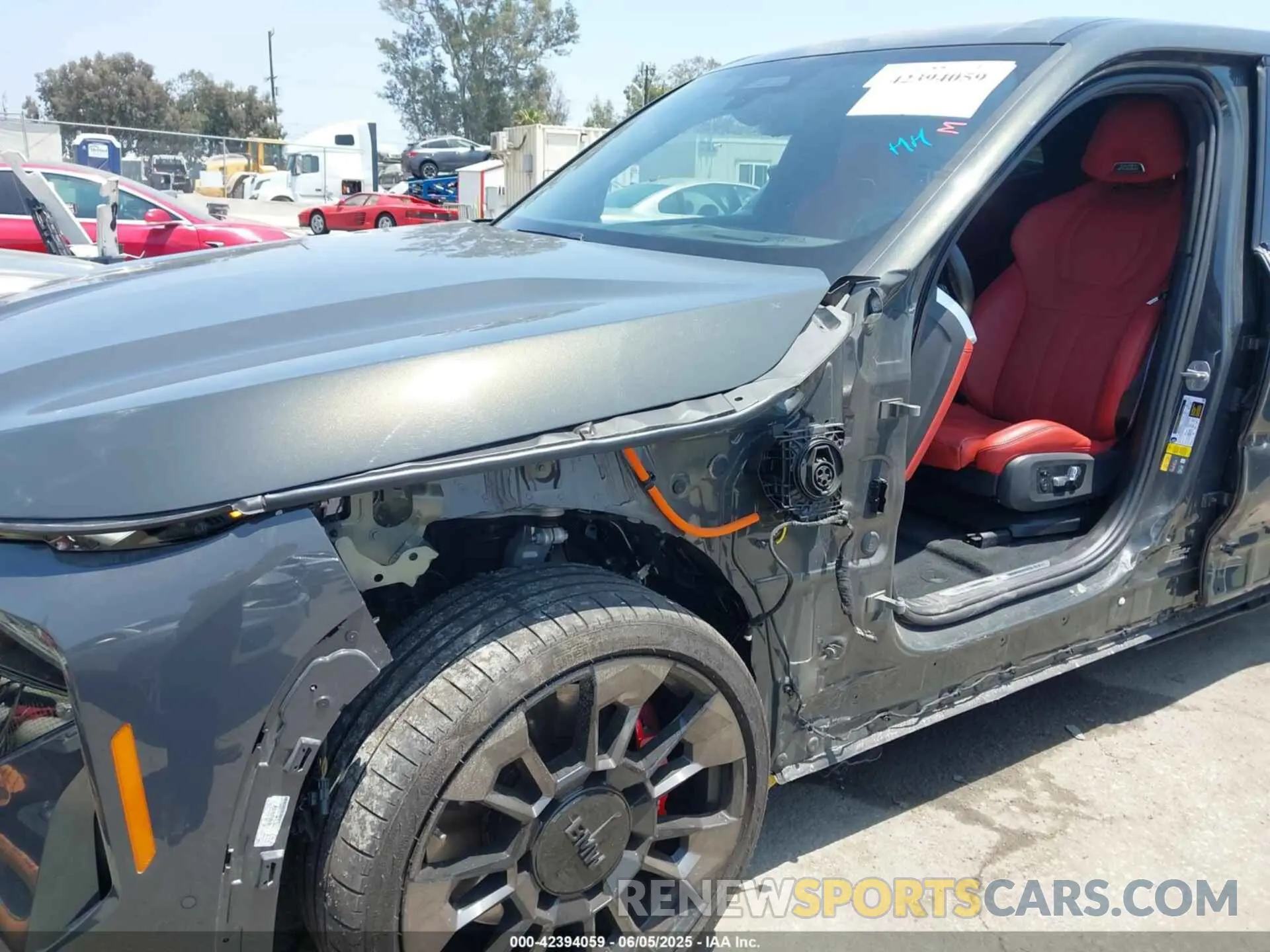 6 Photograph of a damaged car 5YM23CS03P9S14959 BMW XM 2023