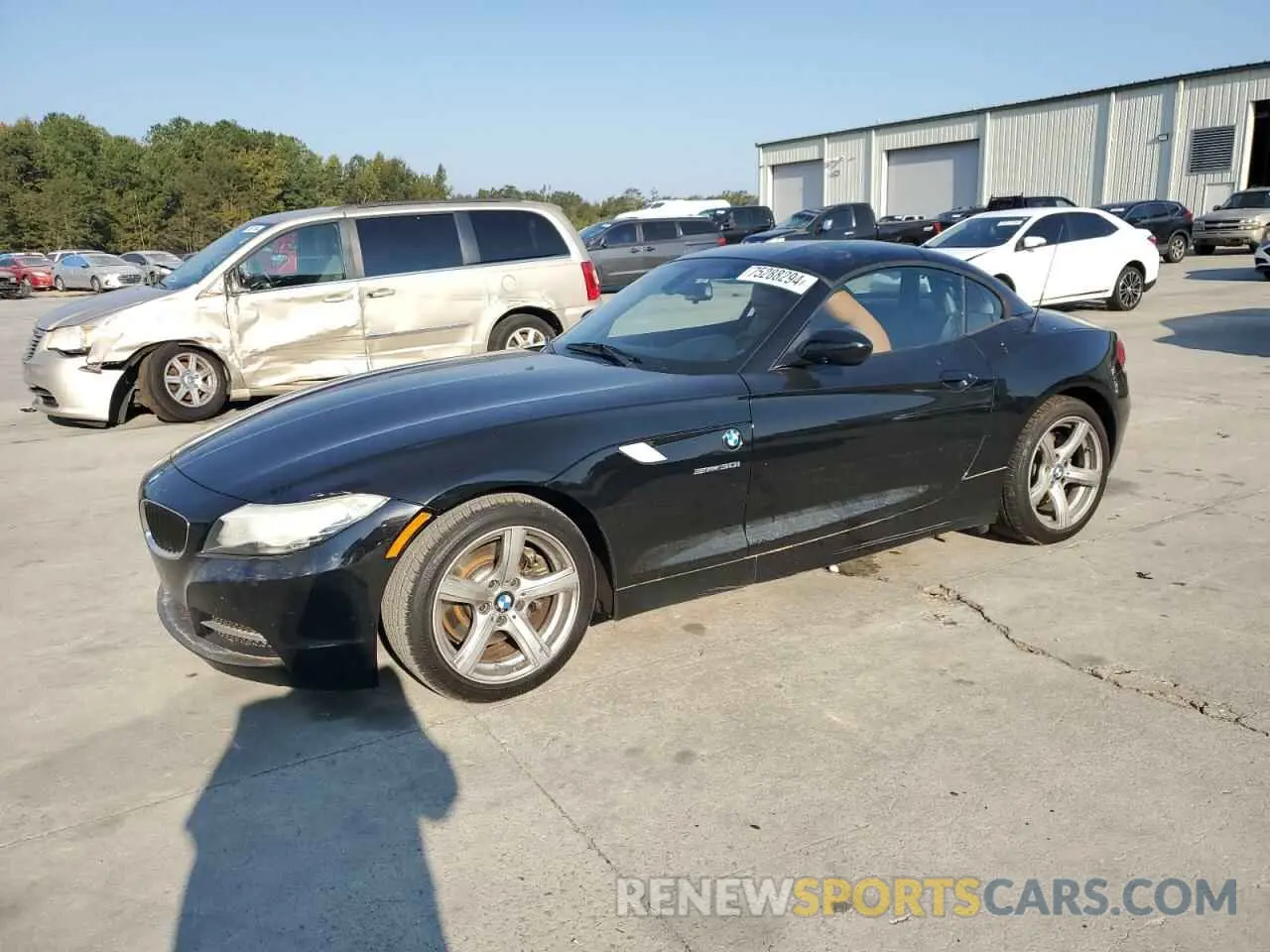 1 Photograph of a damaged car WBALM5C59BE378391 BMW Z4 2011