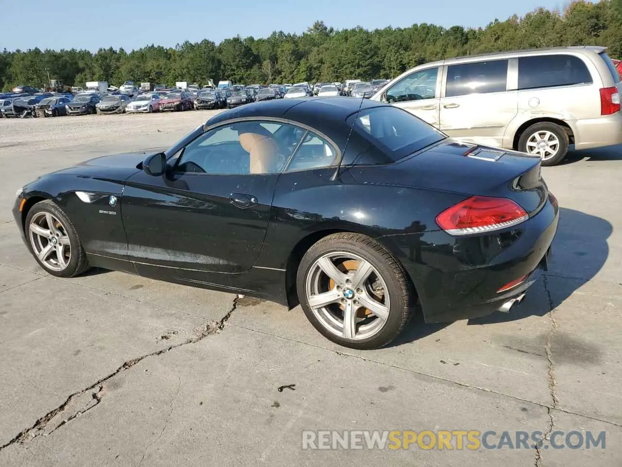 2 Photograph of a damaged car WBALM5C59BE378391 BMW Z4 2011