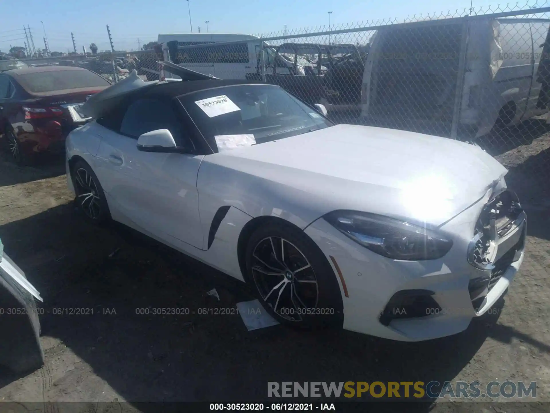 1 Photograph of a damaged car WBAHF3C53KWW16377 BMW Z4 2019