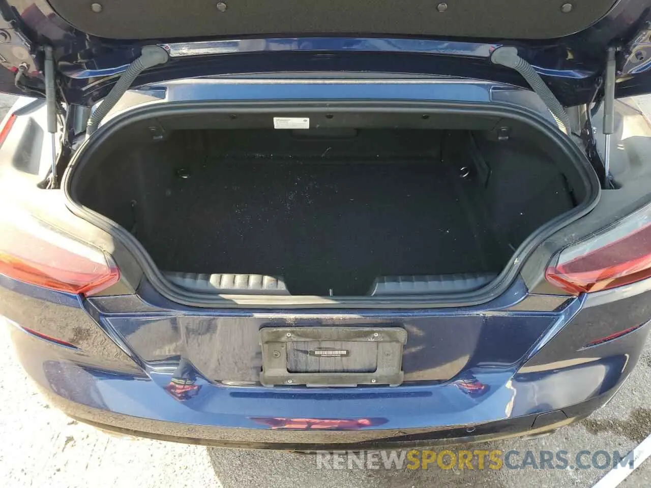 10 Photograph of a damaged car WBAHF3C57KWW32243 BMW Z4 2019