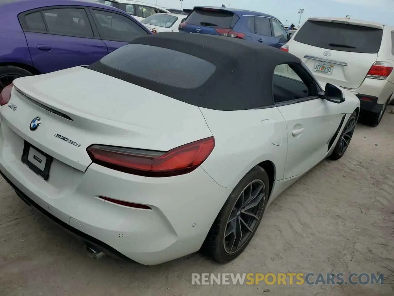 3 Photograph of a damaged car WBAHF3C5XKWW28607 BMW Z4 2019