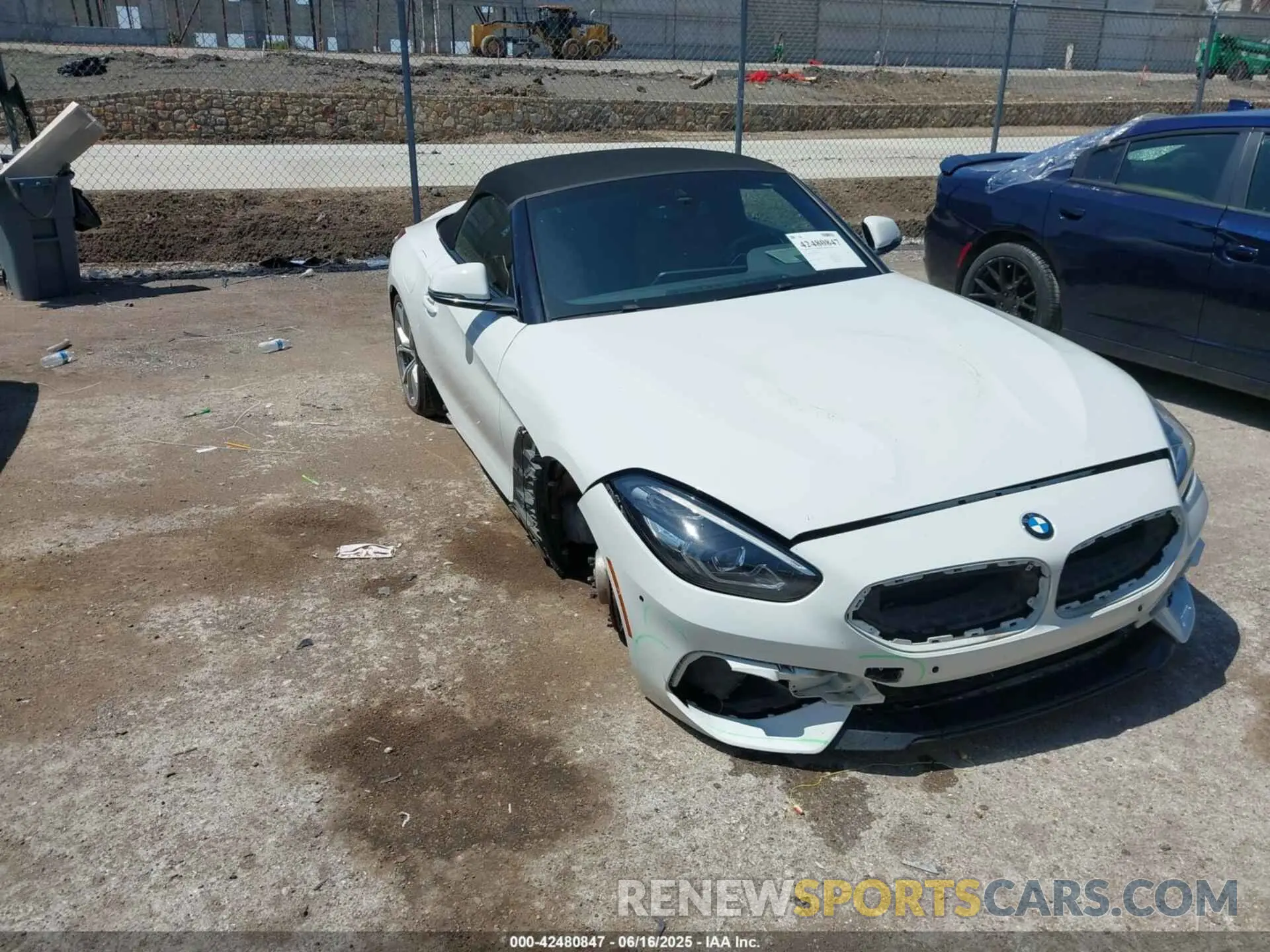1 Photograph of a damaged car WBAHF3C04LWW76724 BMW Z4 2020