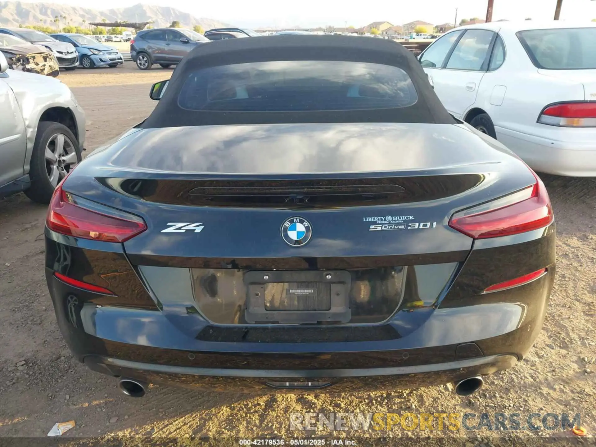 16 Photograph of a damaged car WBAHF3C06LWW72769 BMW Z4 2020