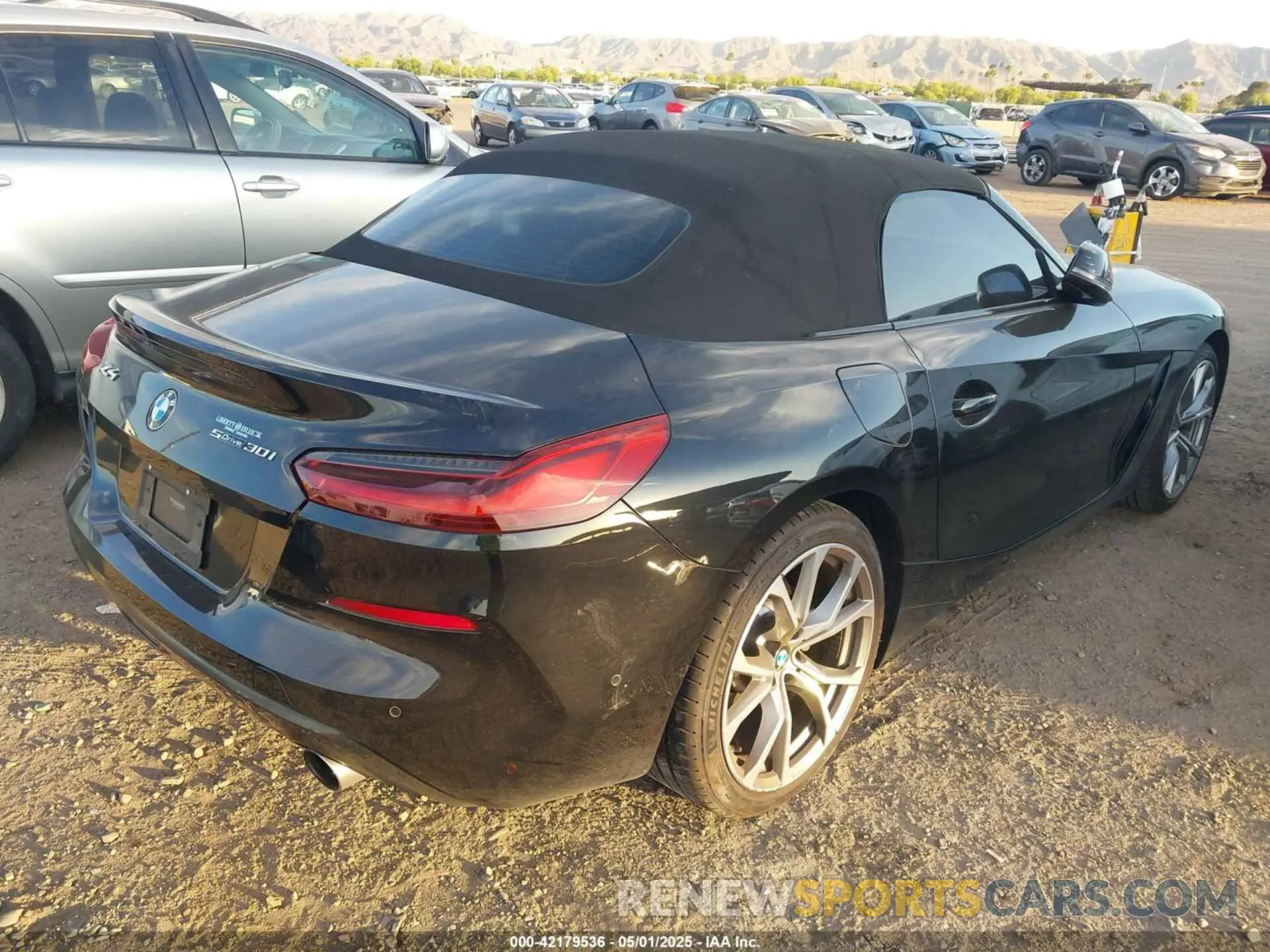 4 Photograph of a damaged car WBAHF3C06LWW72769 BMW Z4 2020