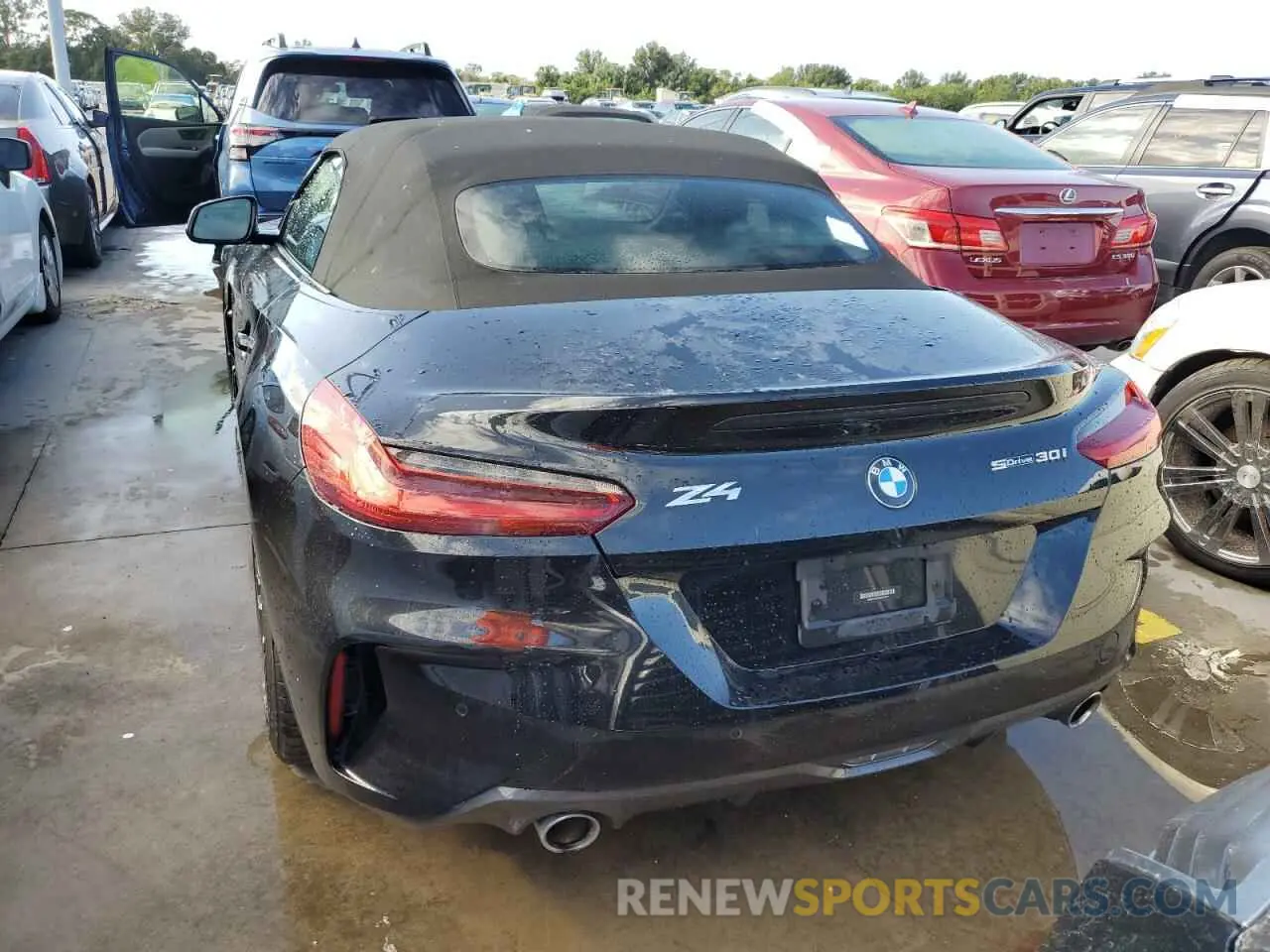 6 Photograph of a damaged car WBAHF3C06LWW75400 BMW Z4 2020