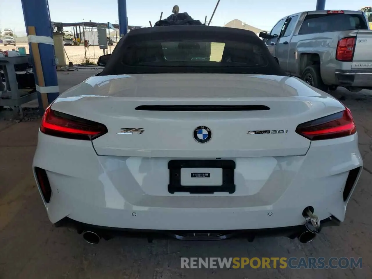 6 Photograph of a damaged car WBAHF3C0XLWW60530 BMW Z4 2020