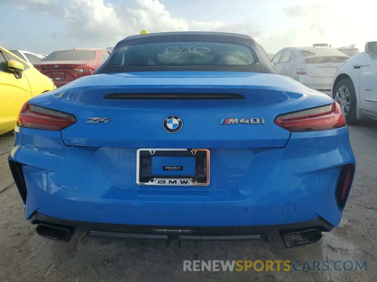 6 Photograph of a damaged car WBAHF9C05LWW40270 BMW Z4 2020