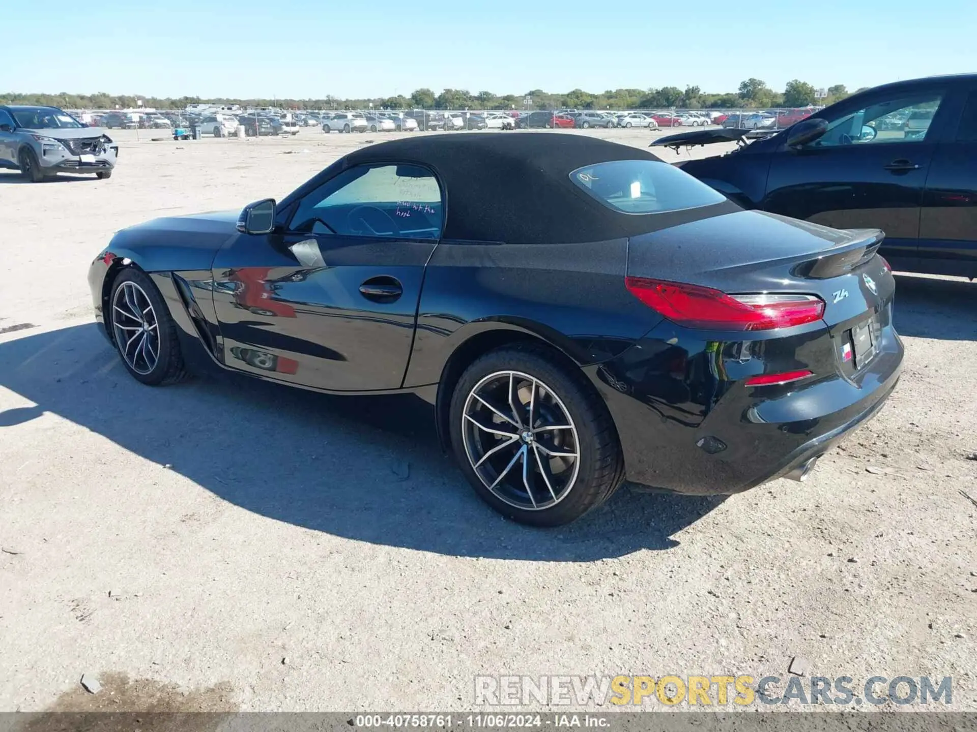 3 Photograph of a damaged car WBAHF3C05MWX29870 BMW Z4 2021