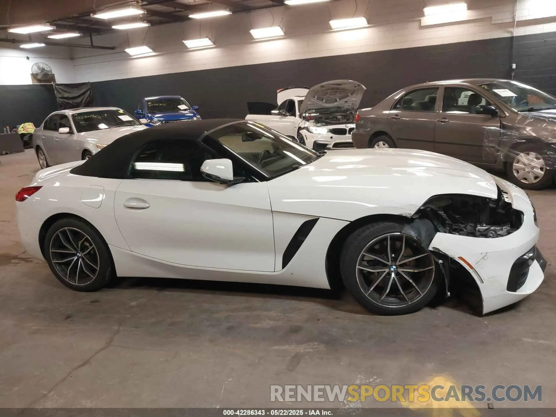 13 Photograph of a damaged car WBAHF3C0XMWX30402 BMW Z4 2021