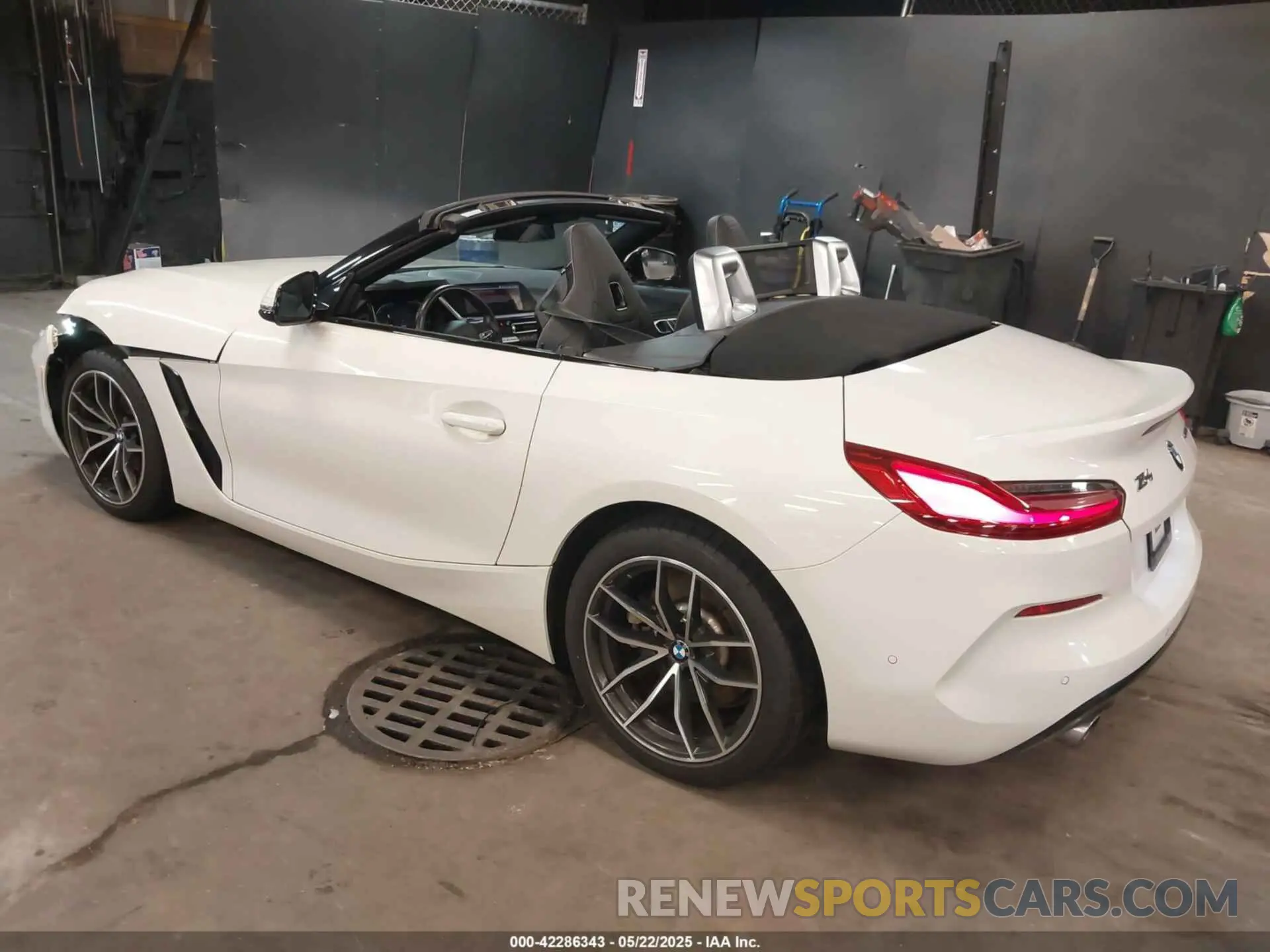 3 Photograph of a damaged car WBAHF3C0XMWX30402 BMW Z4 2021