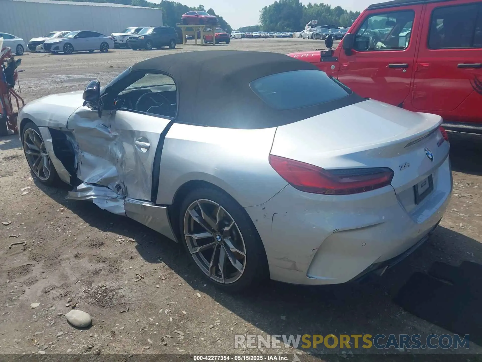 3 Photograph of a damaged car WBAHF9C00MWX17614 BMW Z4 2021