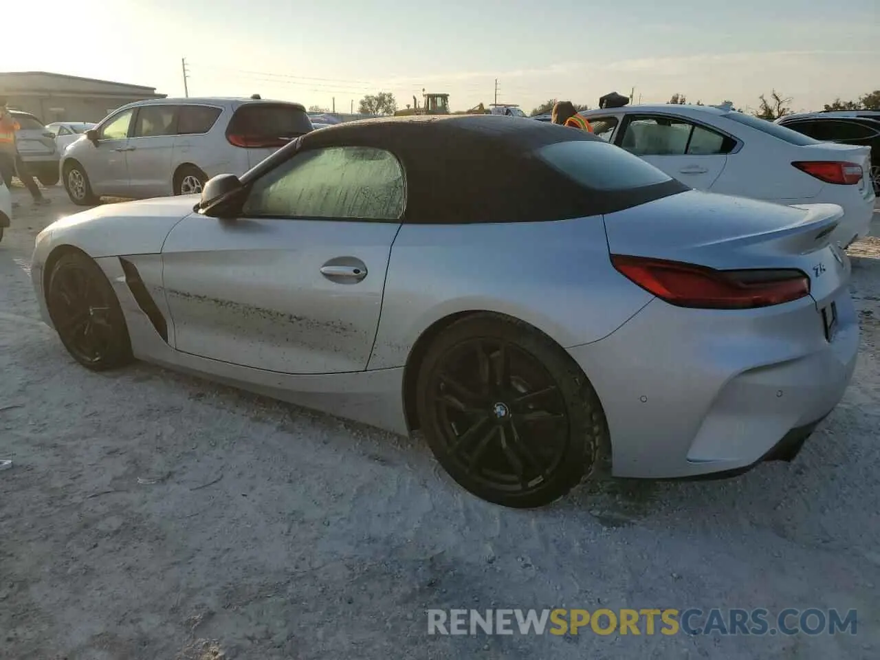 2 Photograph of a damaged car WBAHF3C03NWX80169 BMW Z4 2022