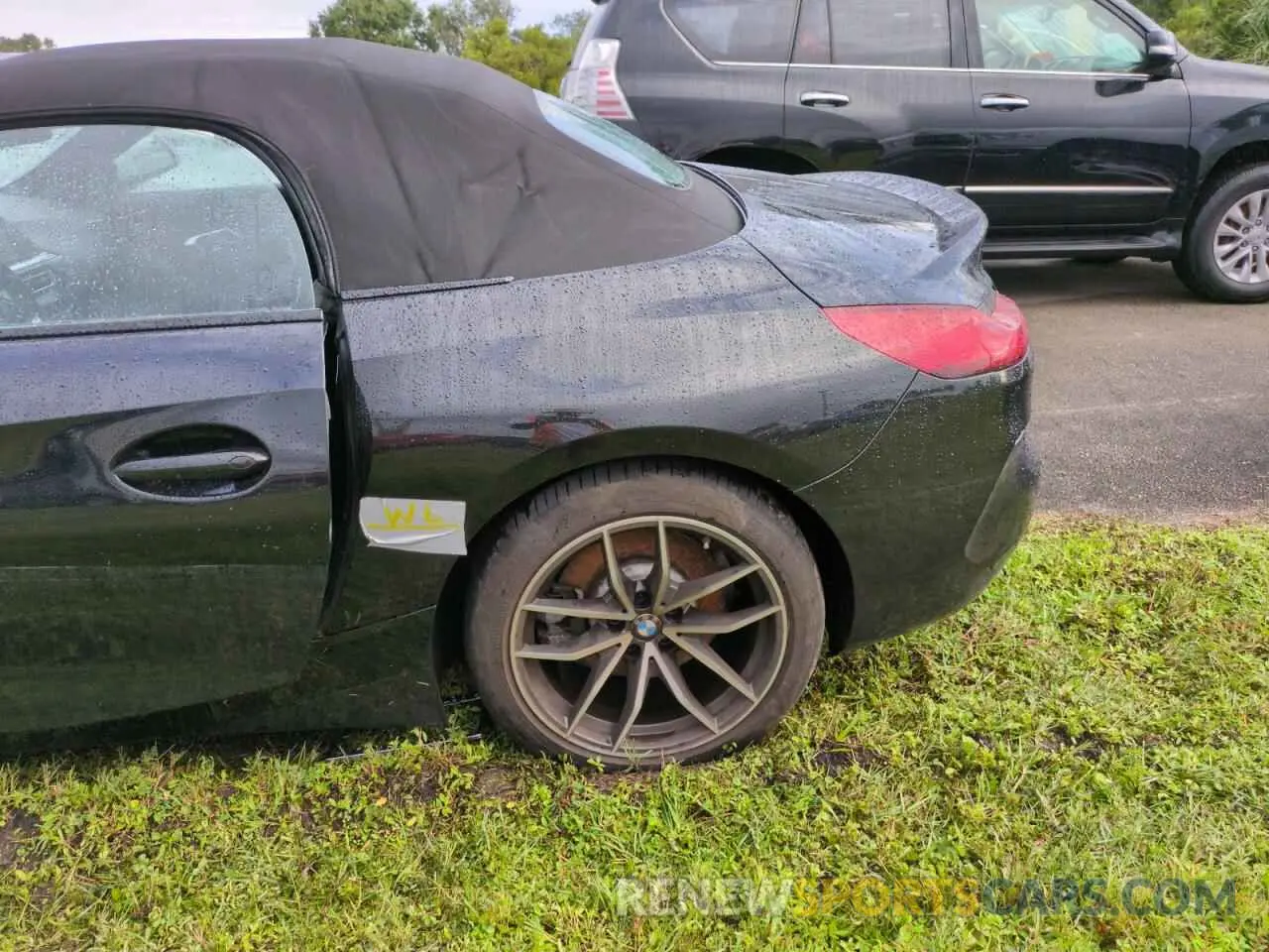 12 Photograph of a damaged car WBAHF3C04NWX42062 BMW Z4 2022