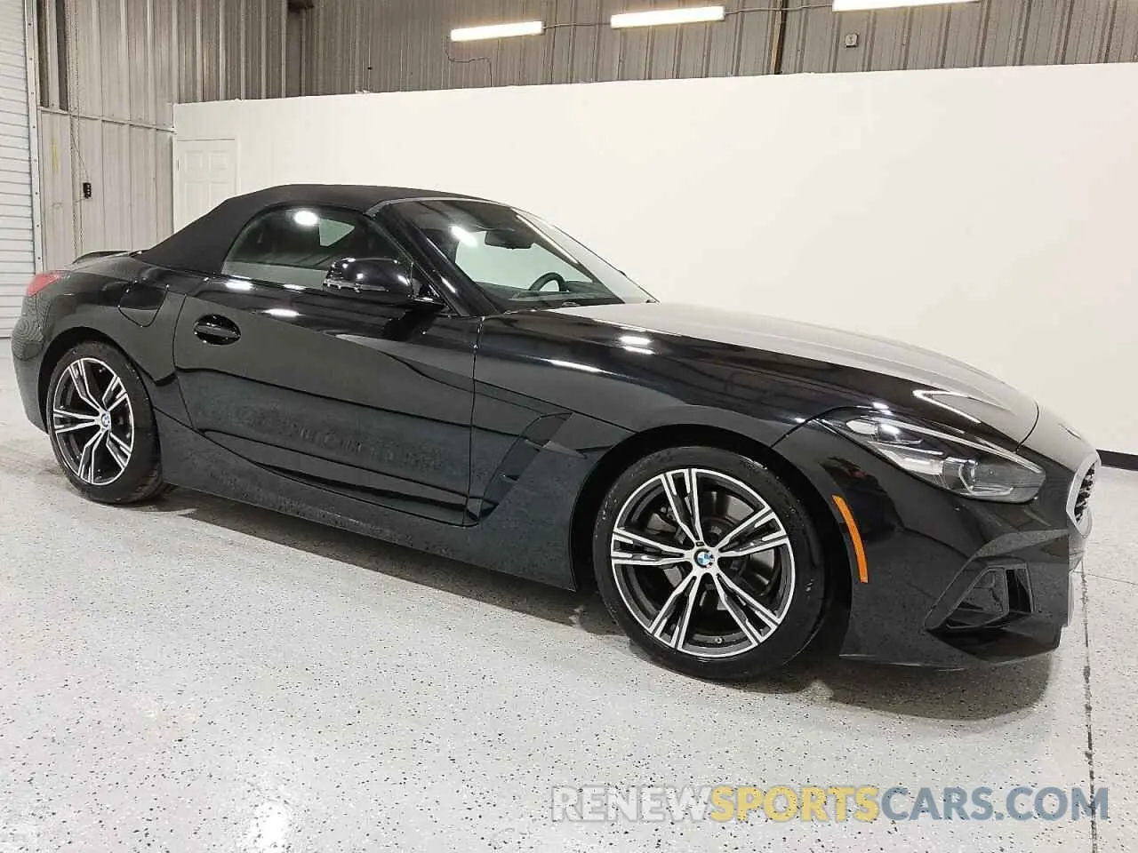 4 Photograph of a damaged car WBAHF3C03SWY44285 BMW Z4 2025