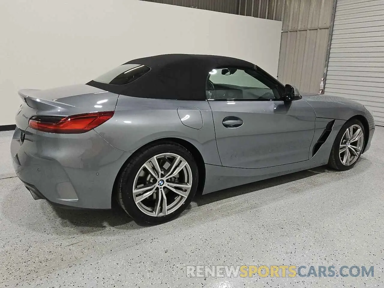 3 Photograph of a damaged car WBAHF3C04SWY38592 BMW Z4 2025