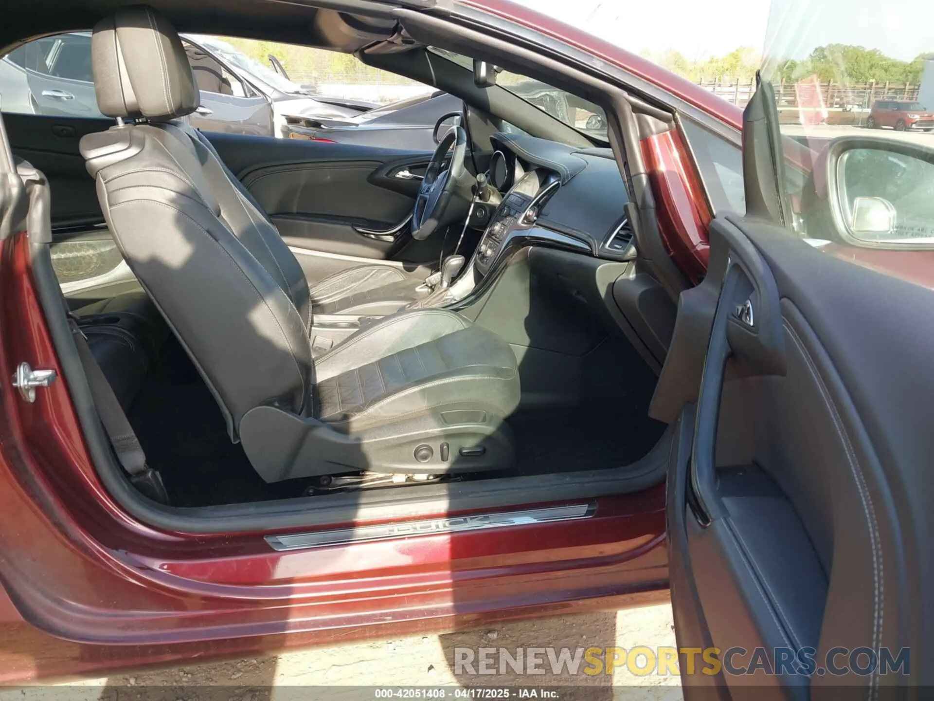 5 Photograph of a damaged car W04WH3N57KG358497 BUICK CASCADA 2019