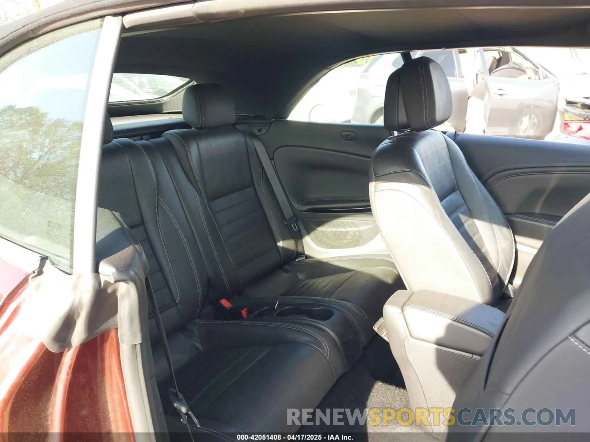 8 Photograph of a damaged car W04WH3N57KG358497 BUICK CASCADA 2019