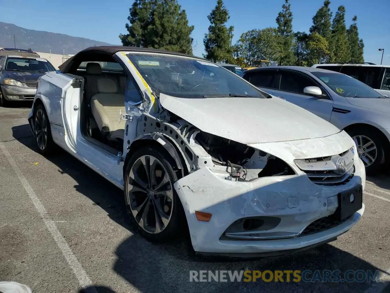 4 Photograph of a damaged car W04WH3N59KG300472 BUICK CASCADA 2019