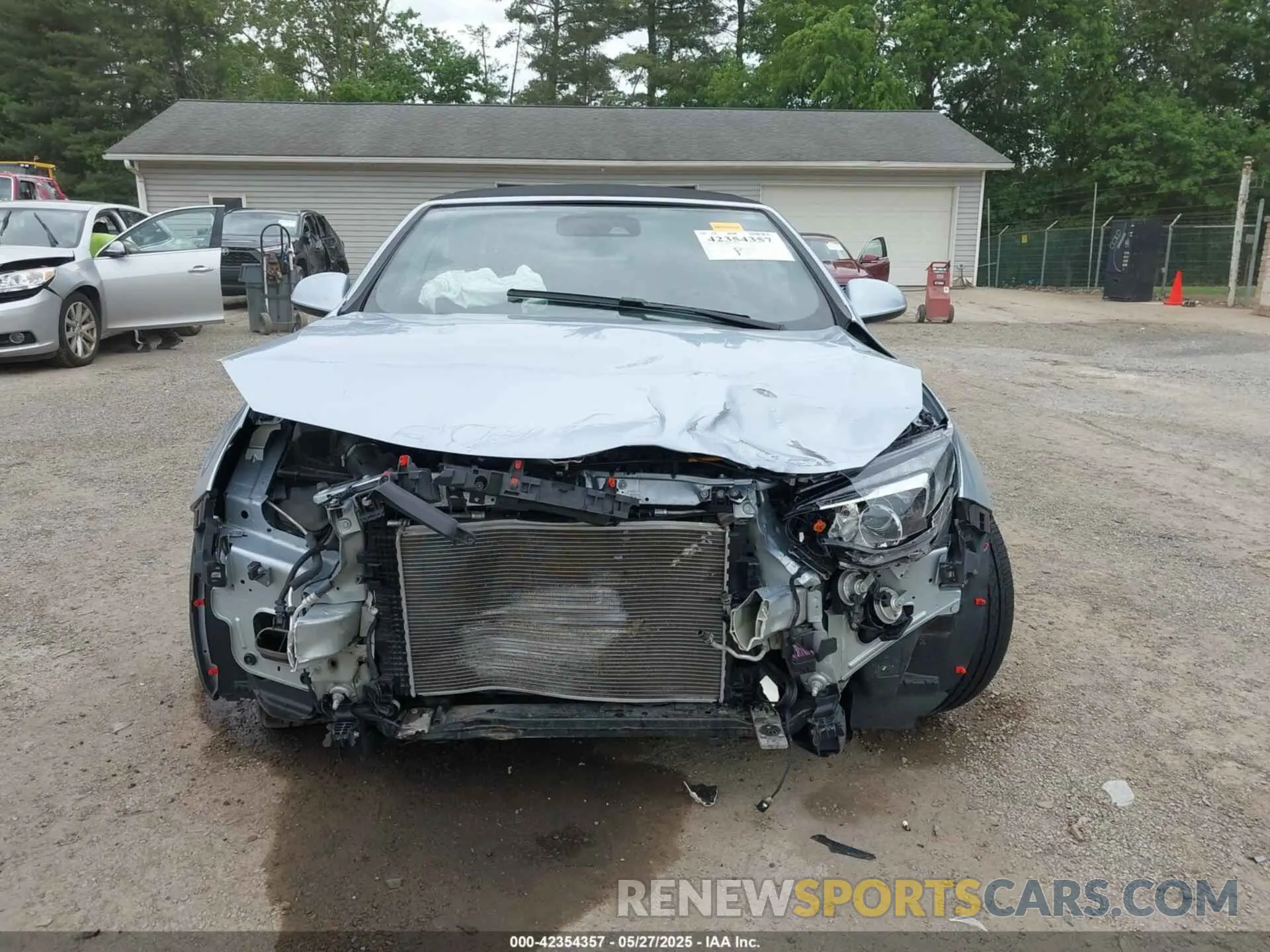 13 Photograph of a damaged car W04WH3N5XKG370238 BUICK CASCADA 2019