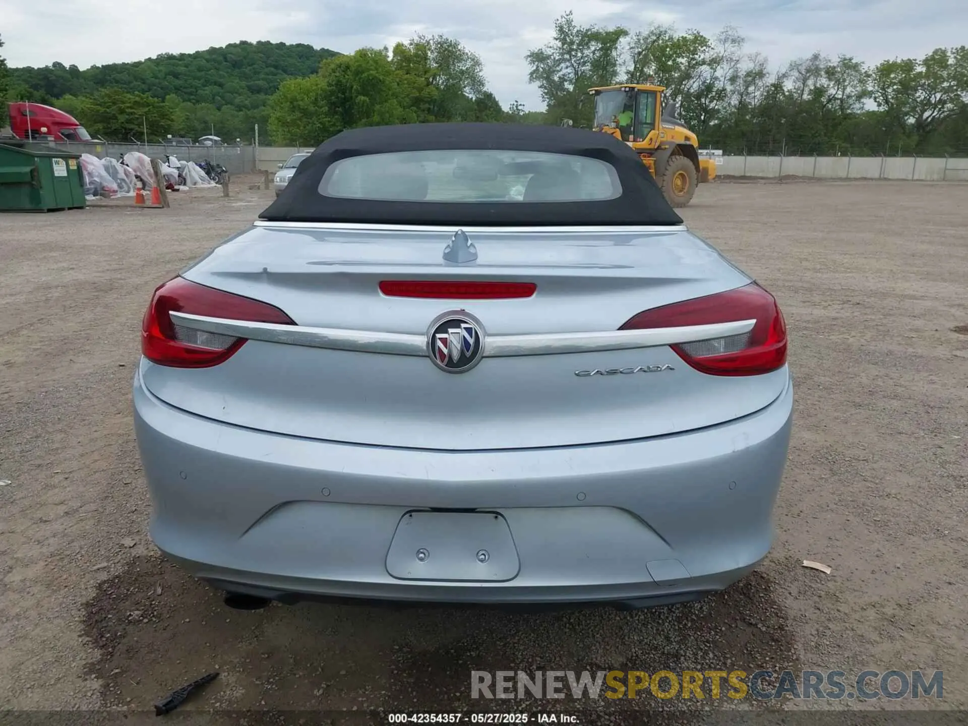 17 Photograph of a damaged car W04WH3N5XKG370238 BUICK CASCADA 2019