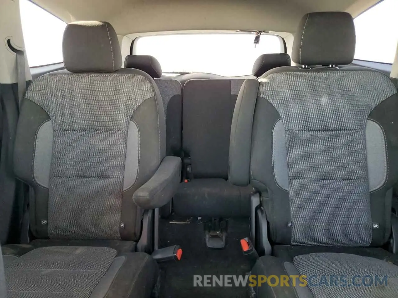 10 Photograph of a damaged car 5GAERAKW0KJ139451 BUICK ENCLAVE 2019