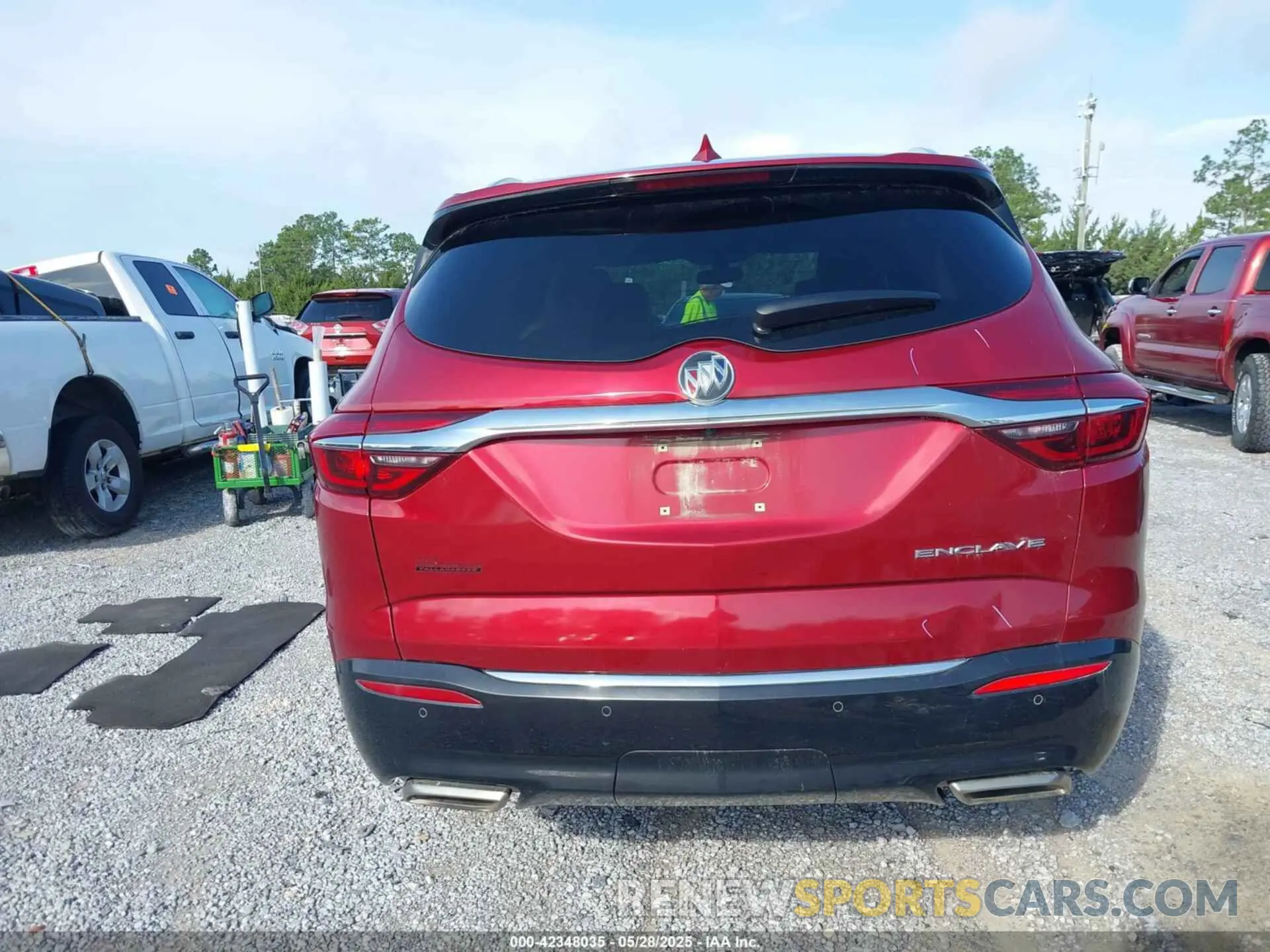 17 Photograph of a damaged car 5GAERBKW0KJ188400 BUICK ENCLAVE 2019
