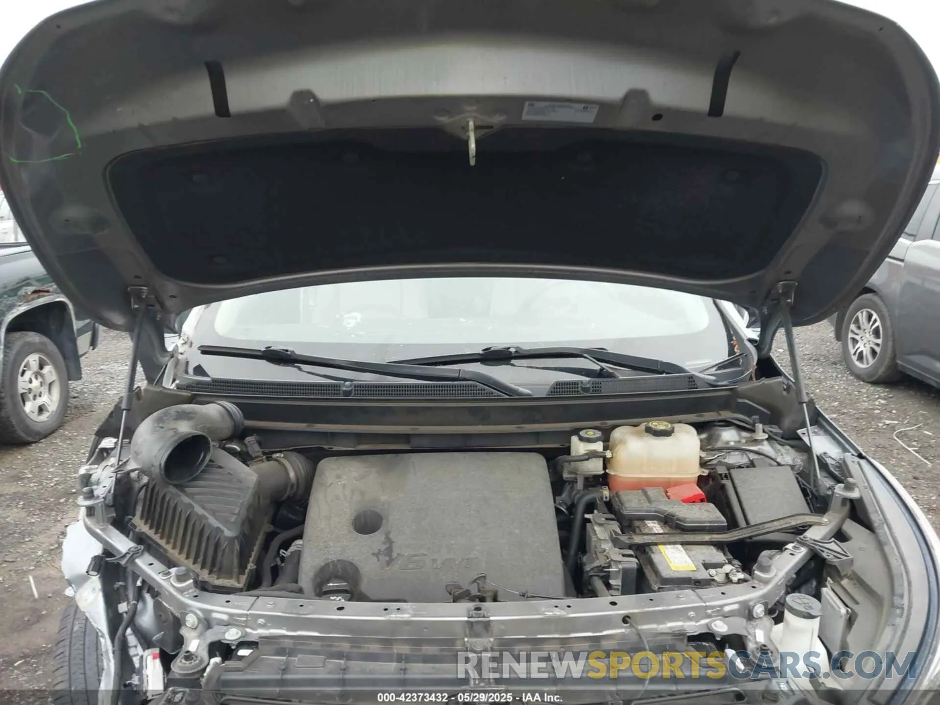10 Photograph of a damaged car 5GAERBKW0KJ223064 BUICK ENCLAVE 2019