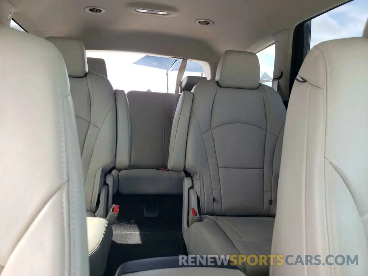 10 Photograph of a damaged car 5GAERBKW2KJ232672 BUICK ENCLAVE 2019
