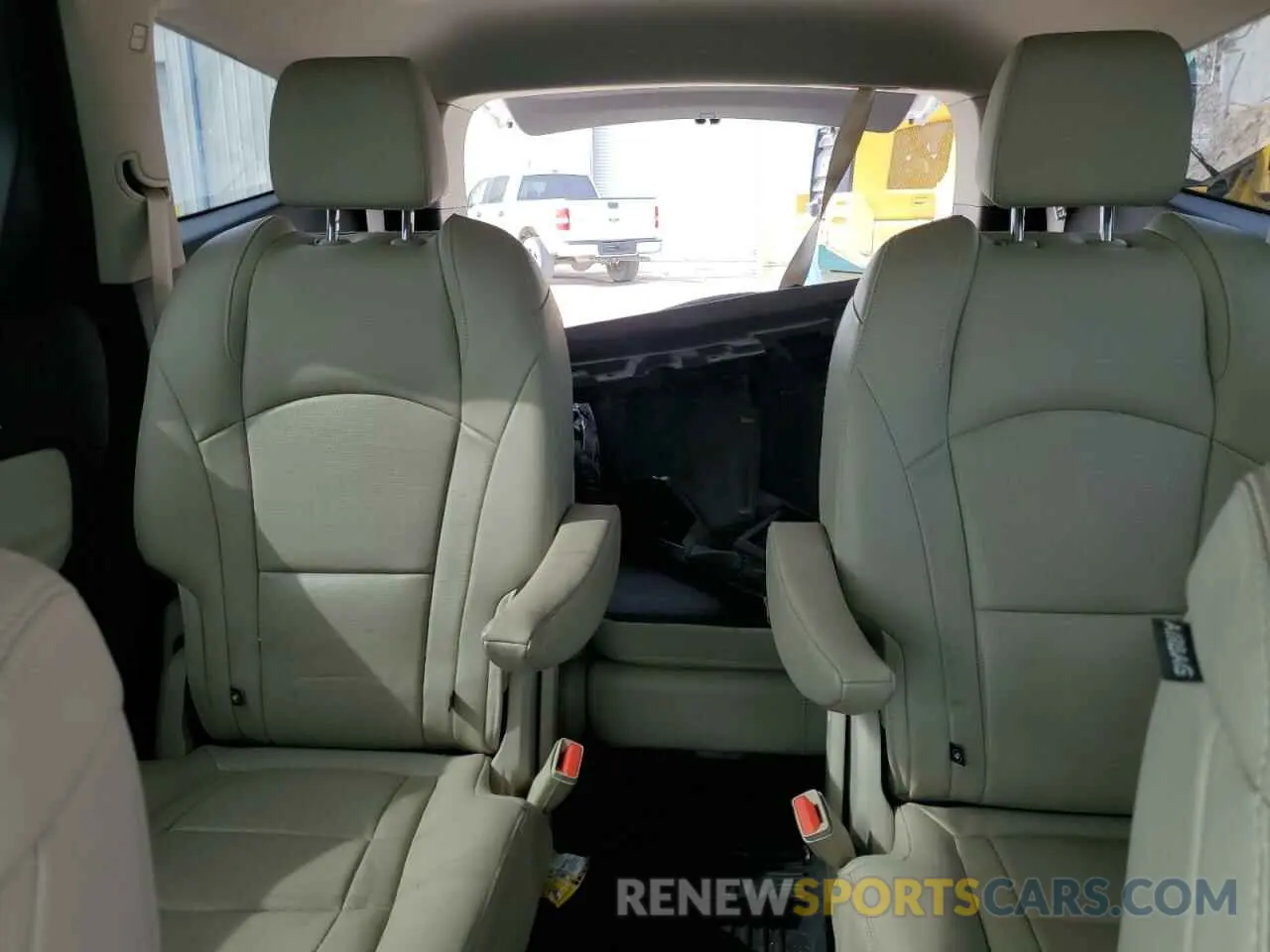 10 Photograph of a damaged car 5GAERBKW4KJ243656 BUICK ENCLAVE 2019