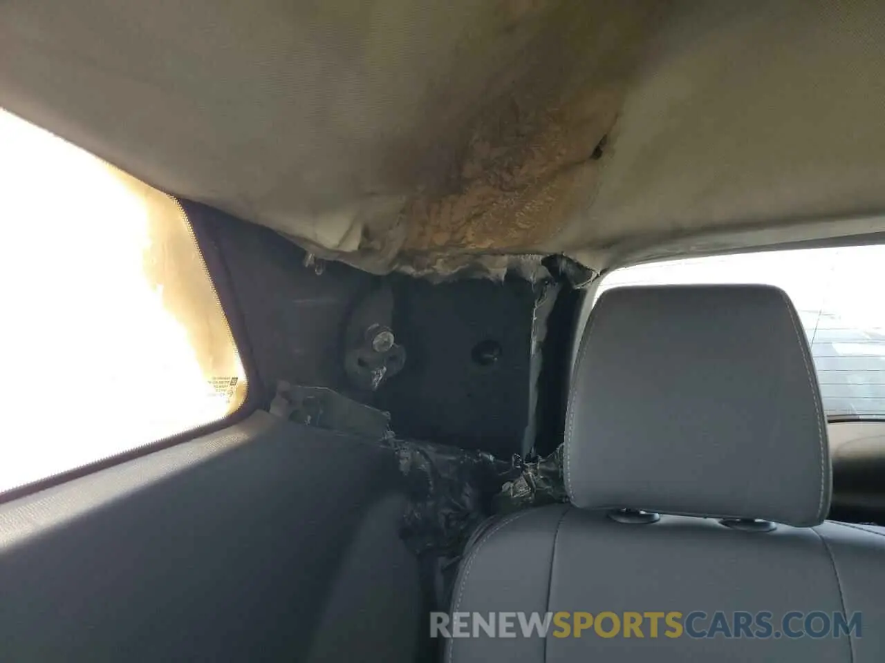 13 Photograph of a damaged car 5GAERBKW5KJ268694 BUICK ENCLAVE 2019