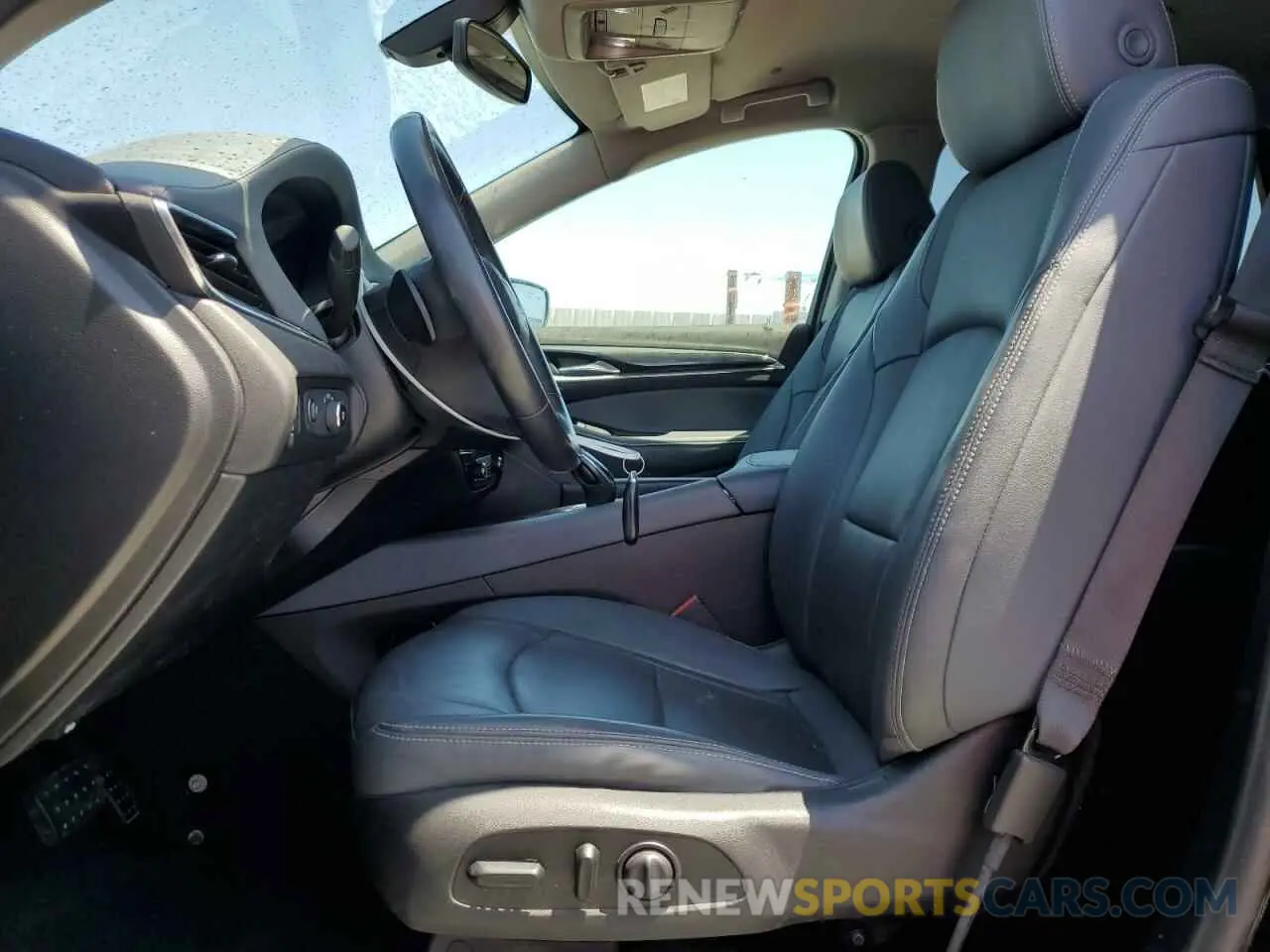 7 Photograph of a damaged car 5GAERBKW5KJ268694 BUICK ENCLAVE 2019