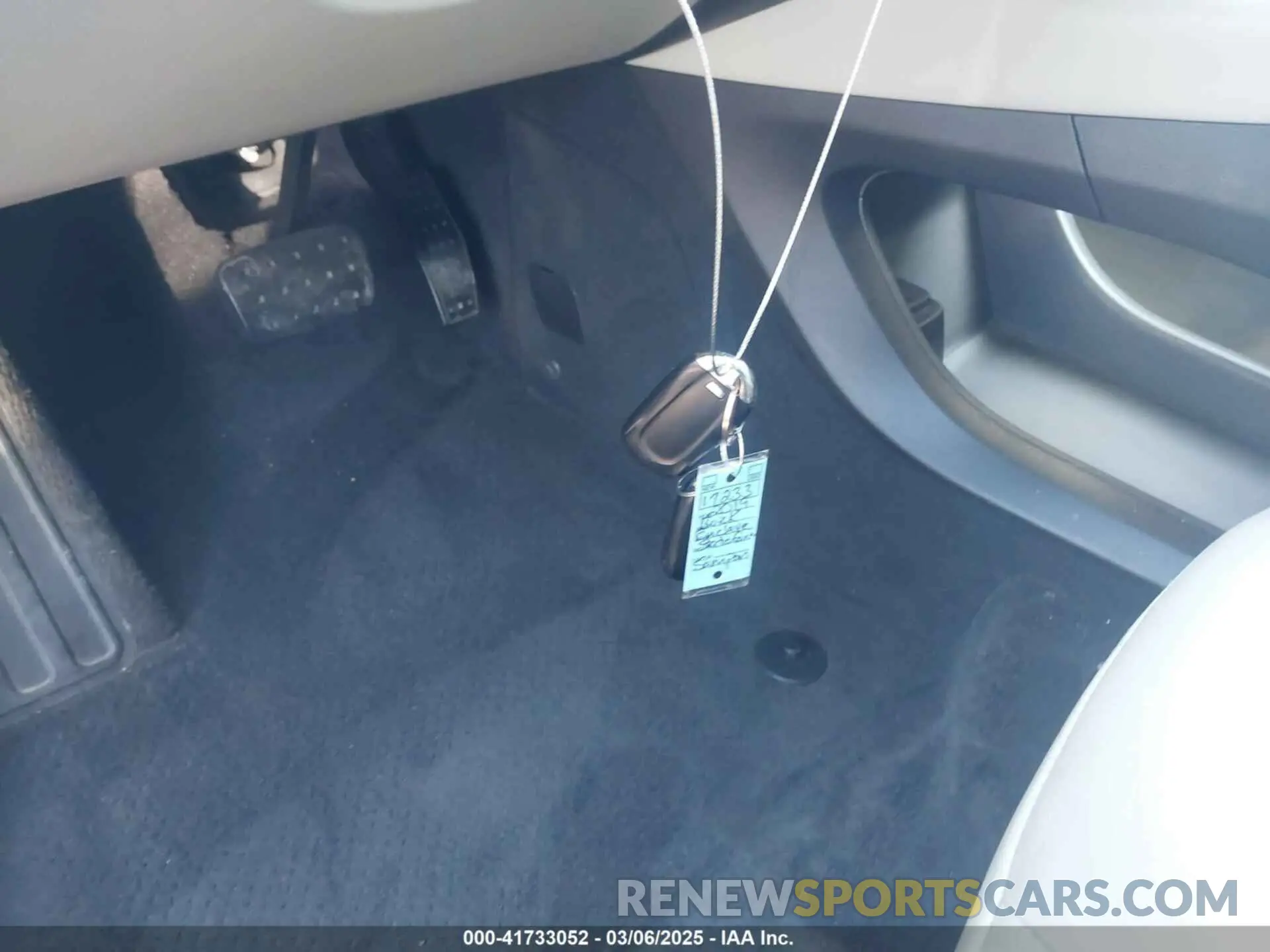 11 Photograph of a damaged car 5GAERBKW6KJ274679 BUICK ENCLAVE 2019