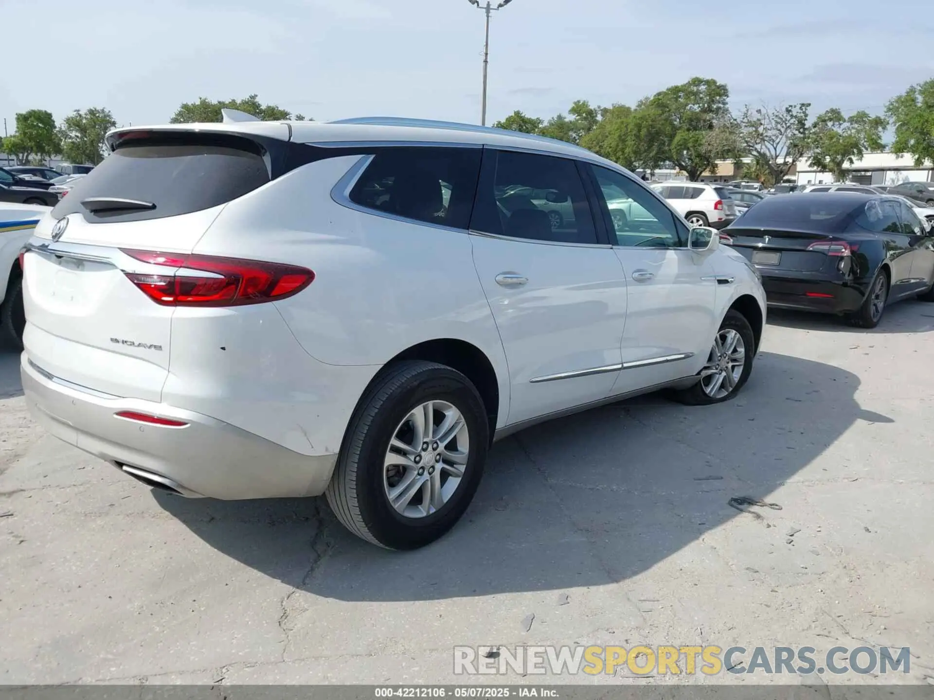 4 Photograph of a damaged car 5GAERBKW6KJ303162 BUICK ENCLAVE 2019