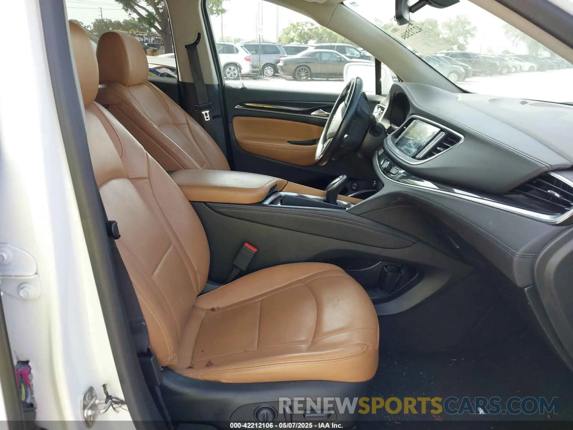 5 Photograph of a damaged car 5GAERBKW6KJ303162 BUICK ENCLAVE 2019