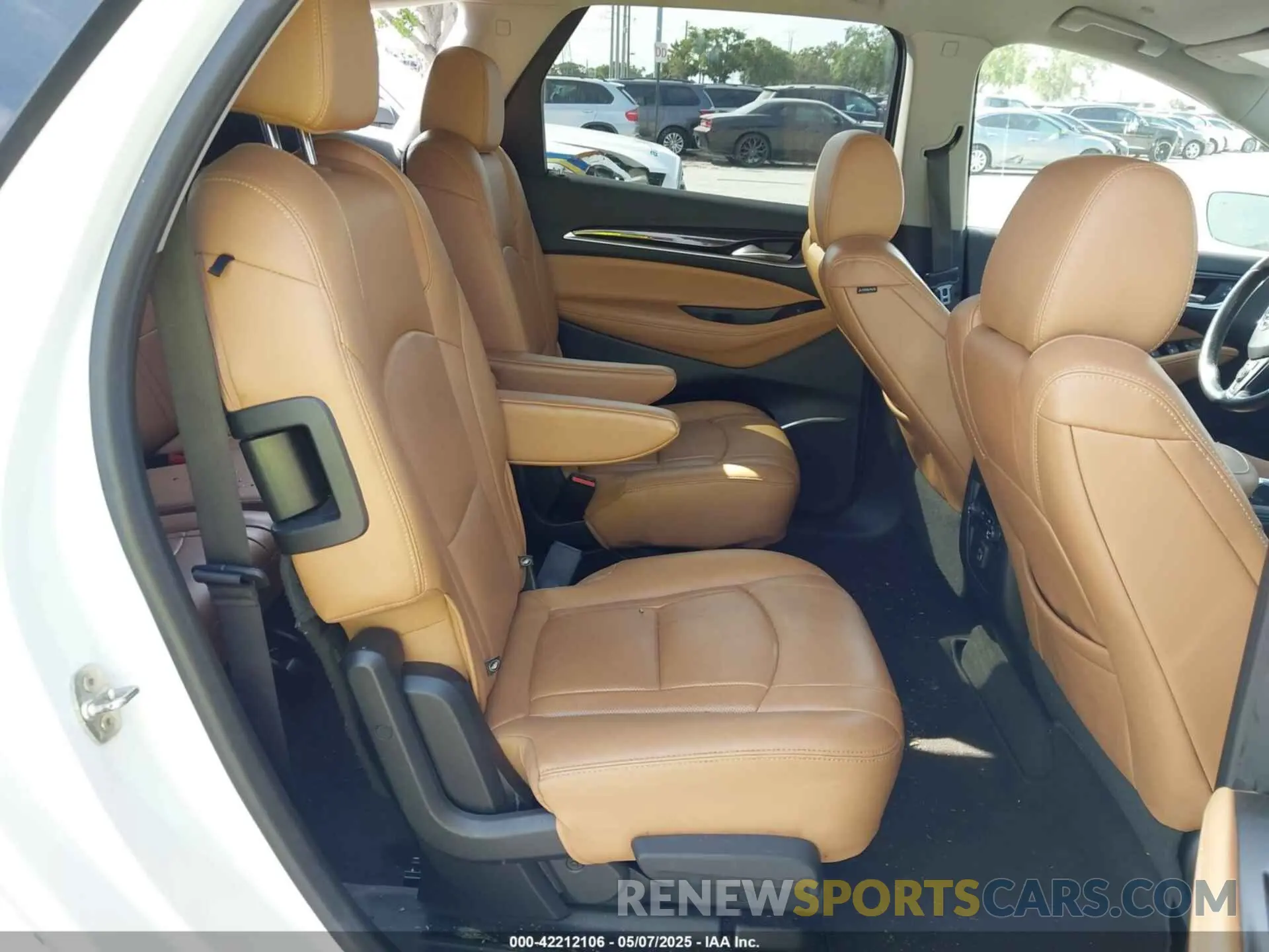 8 Photograph of a damaged car 5GAERBKW6KJ303162 BUICK ENCLAVE 2019