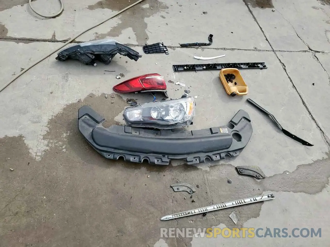 13 Photograph of a damaged car 5GAERBKW9KJ172244 BUICK ENCLAVE 2019