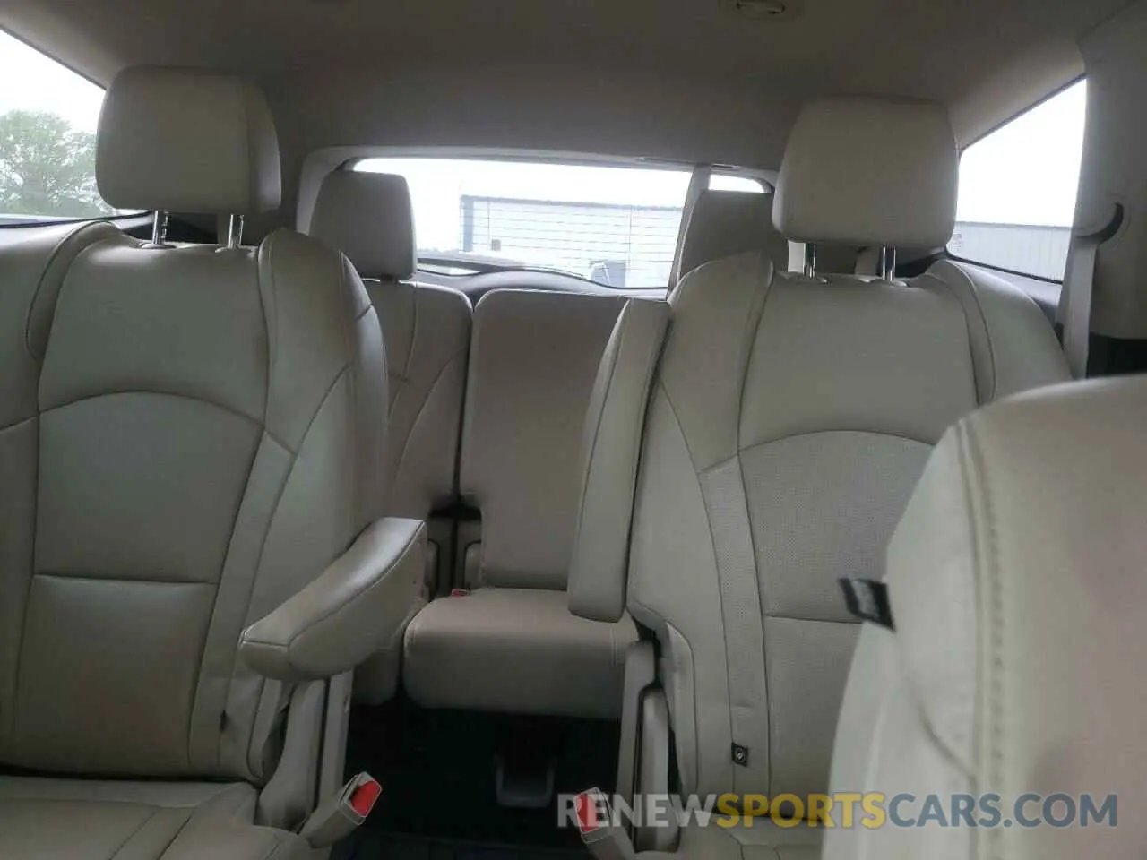 10 Photograph of a damaged car 5GAERBKW9KJ221118 BUICK ENCLAVE 2019