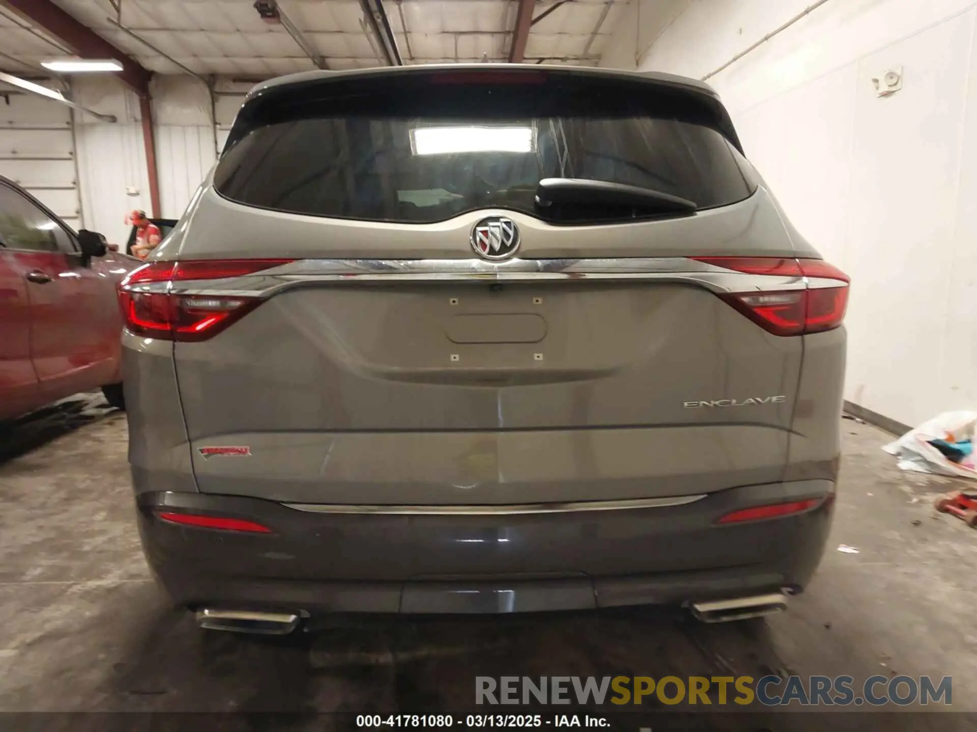 17 Photograph of a damaged car 5GAERBKWXKJ133646 BUICK ENCLAVE 2019