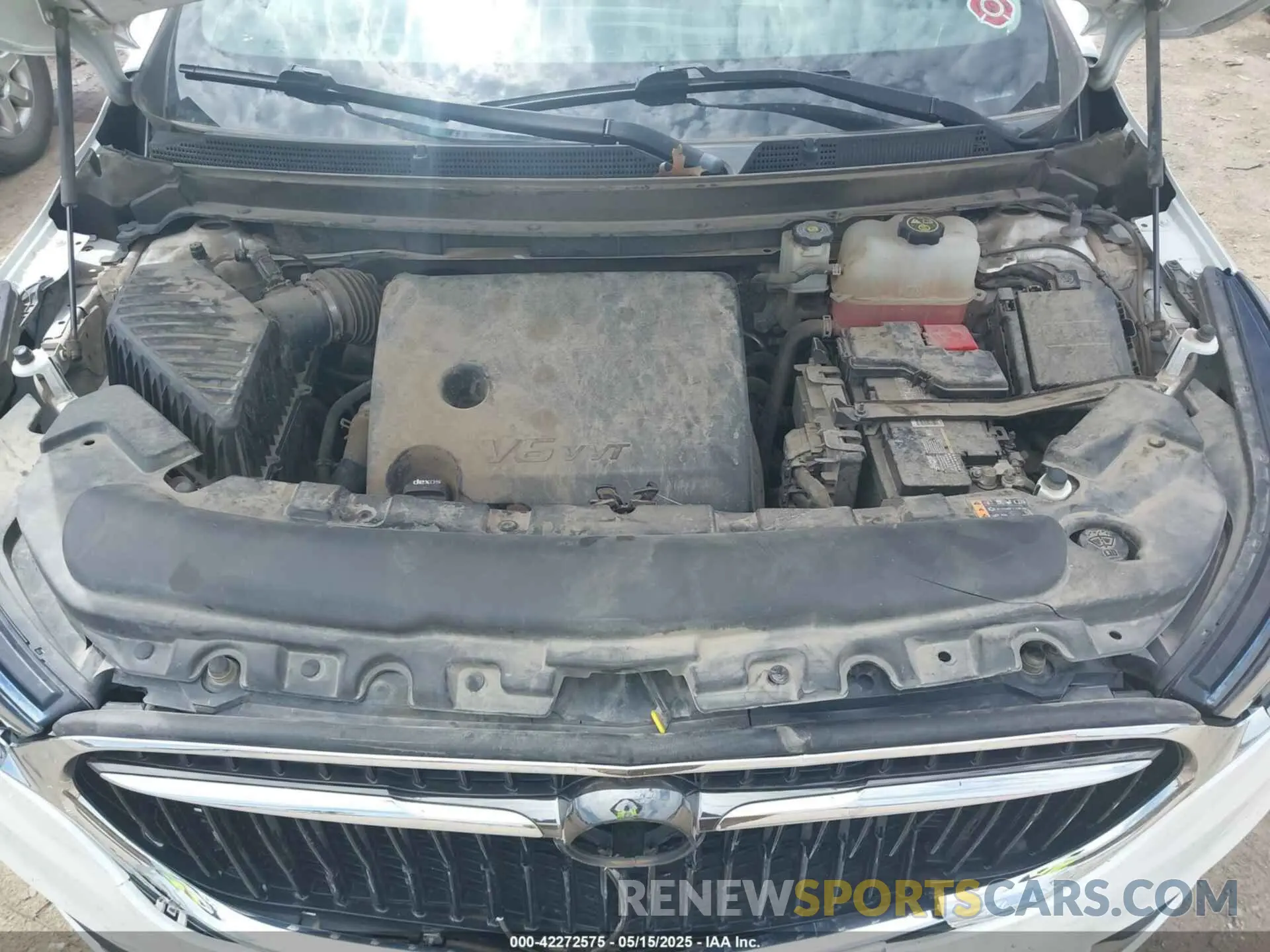 10 Photograph of a damaged car 5GAERBKWXKJ270635 BUICK ENCLAVE 2019