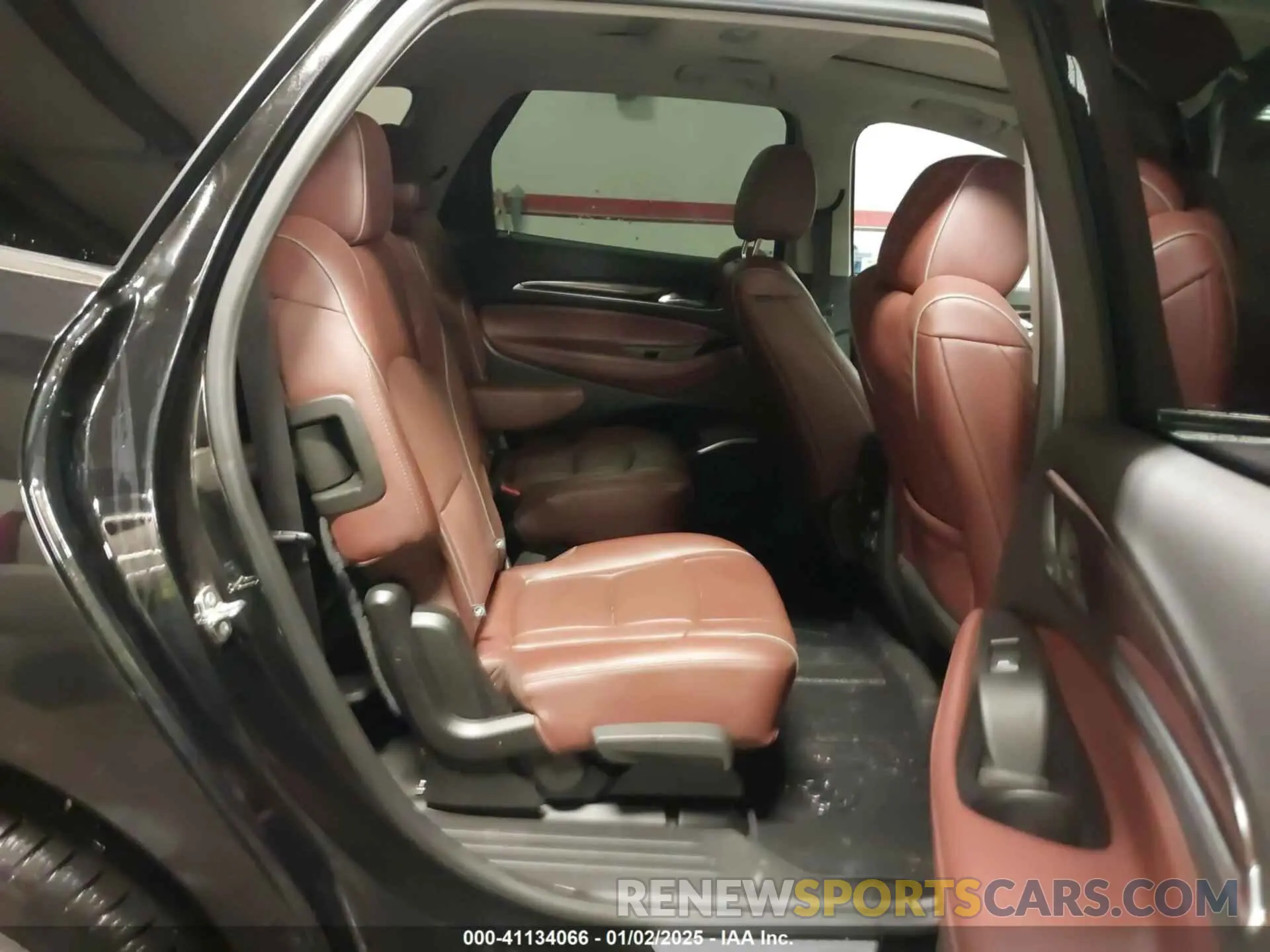 8 Photograph of a damaged car 5GAERDKW5KJ104728 BUICK ENCLAVE 2019