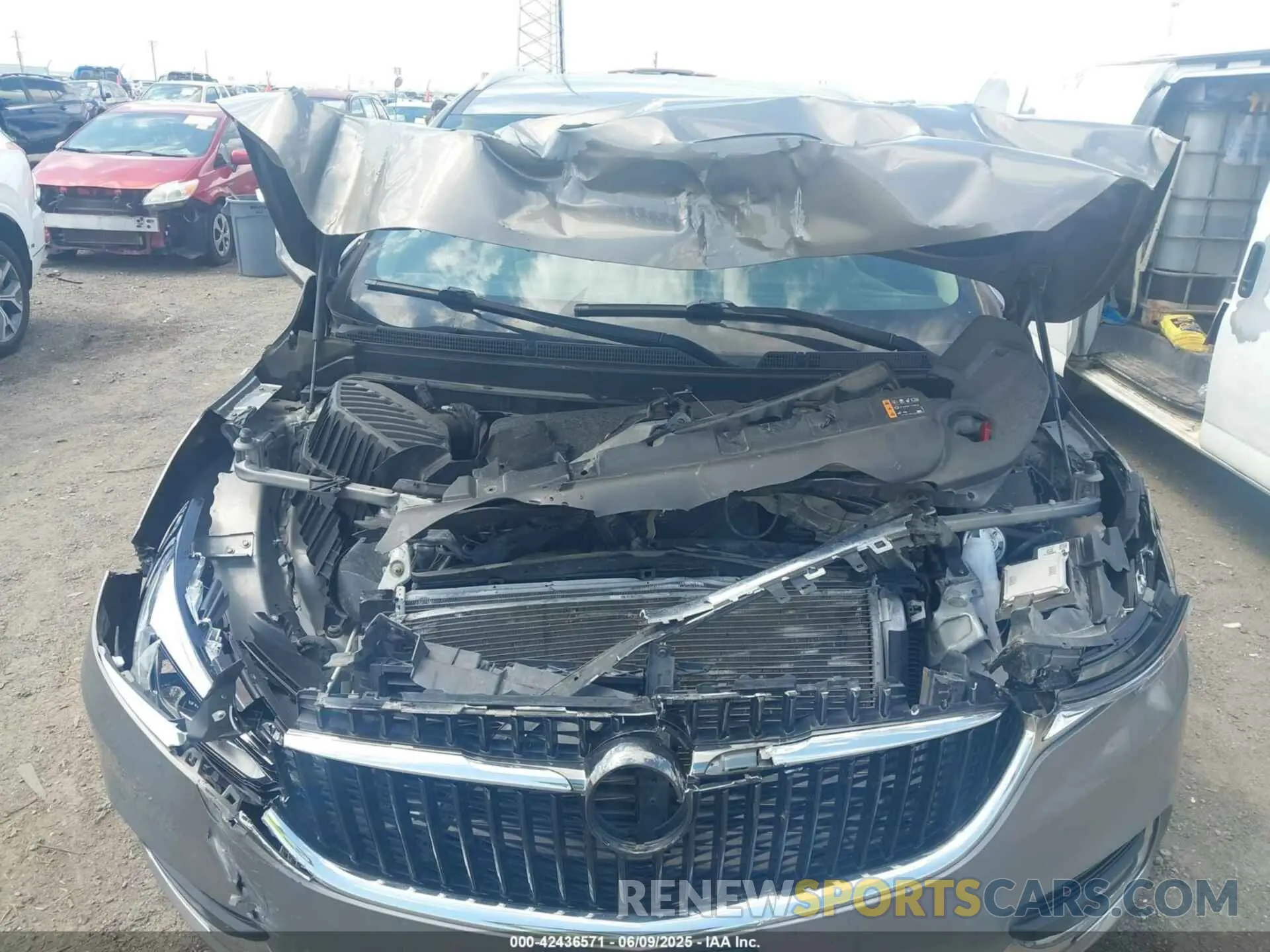 10 Photograph of a damaged car 5GAEVAKW2KJ233276 BUICK ENCLAVE 2019