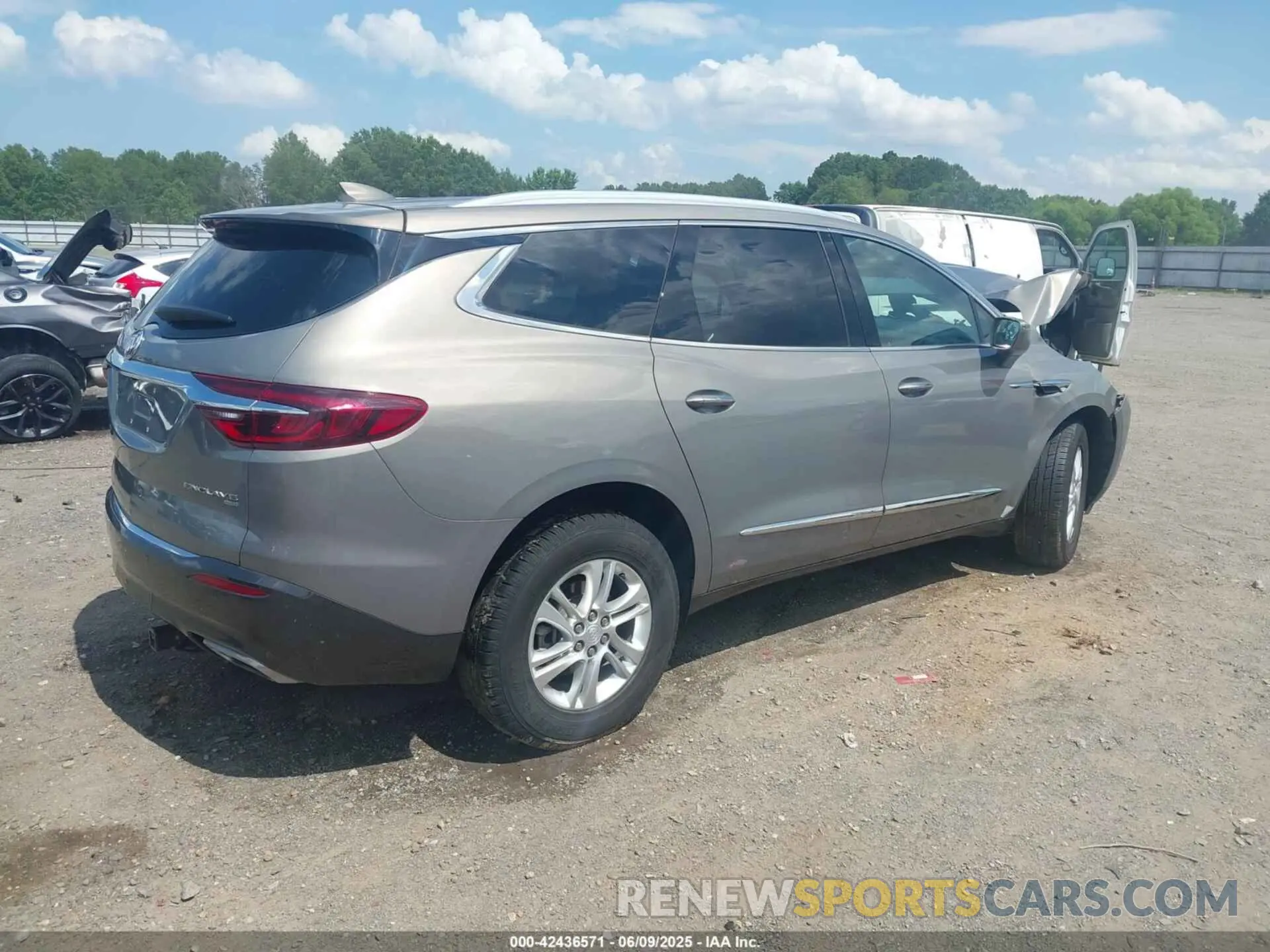 4 Photograph of a damaged car 5GAEVAKW2KJ233276 BUICK ENCLAVE 2019